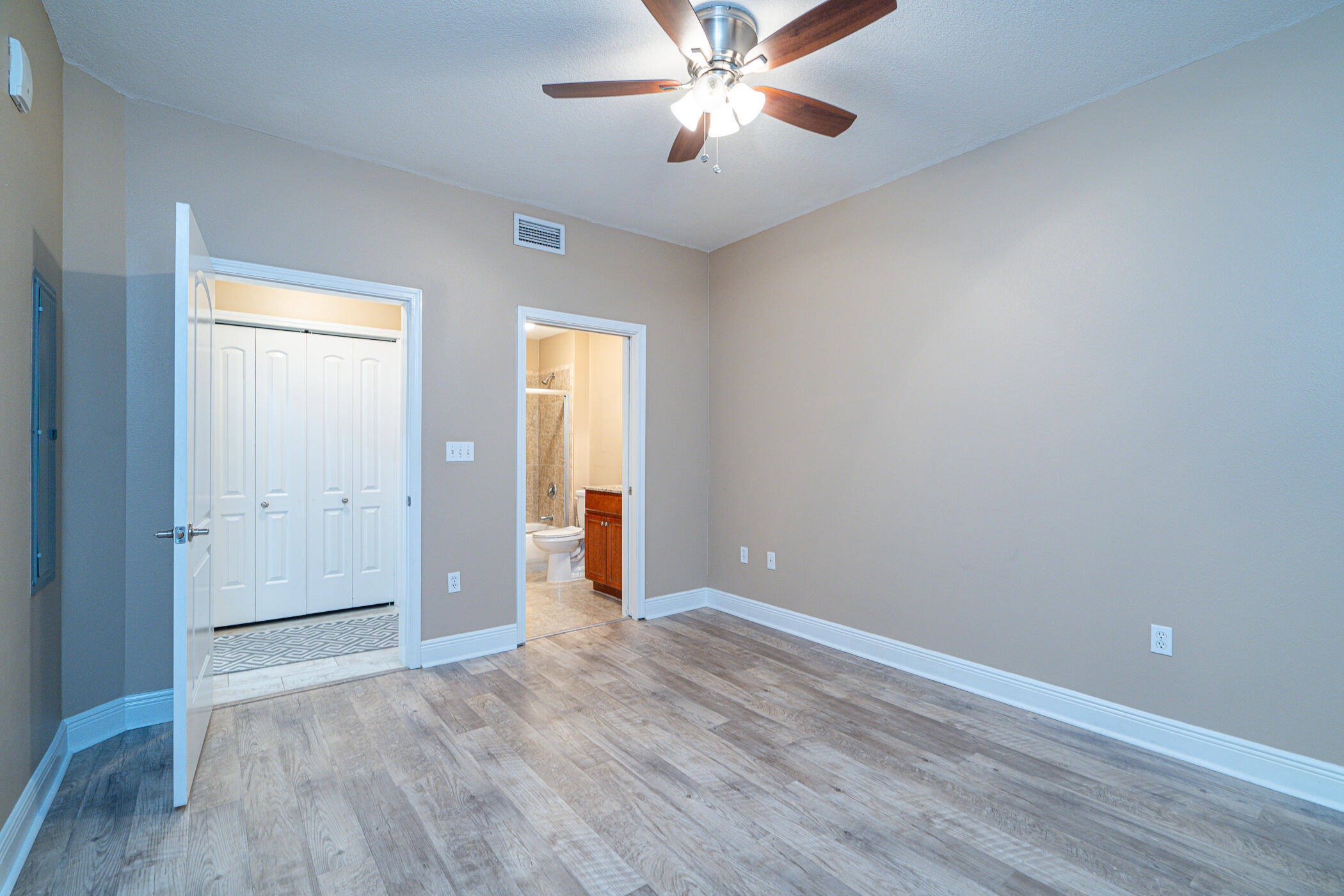 PRESIDIO YACHT CLUB - Residential