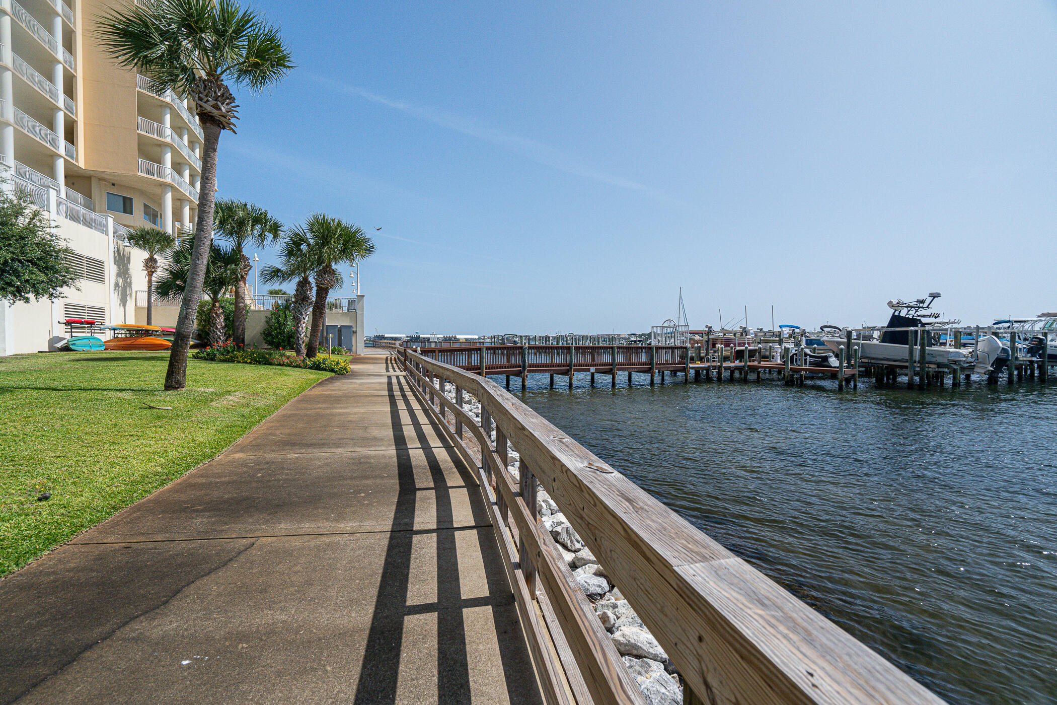 PRESIDIO YACHT CLUB - Residential