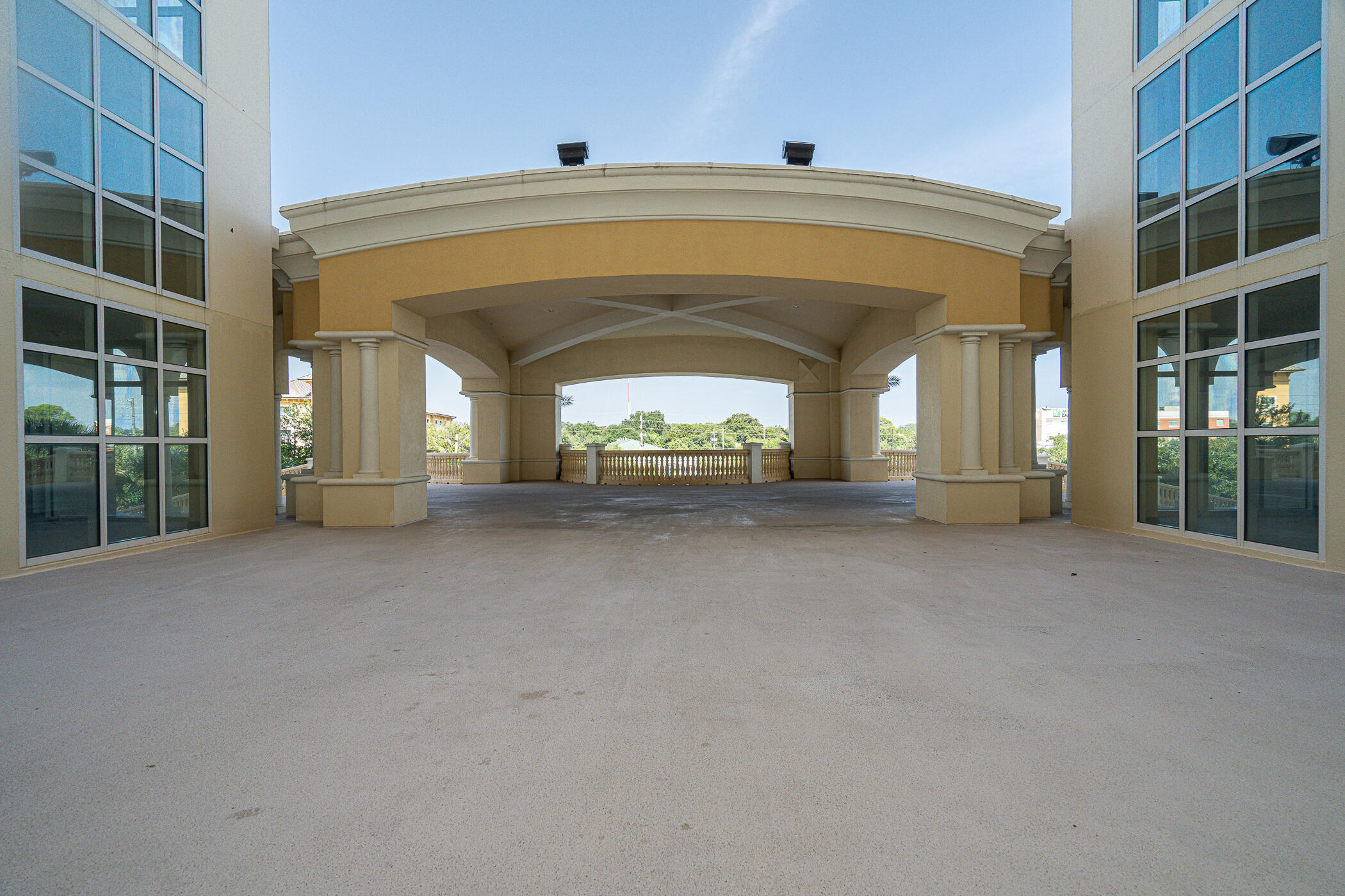 PRESIDIO YACHT CLUB - Residential