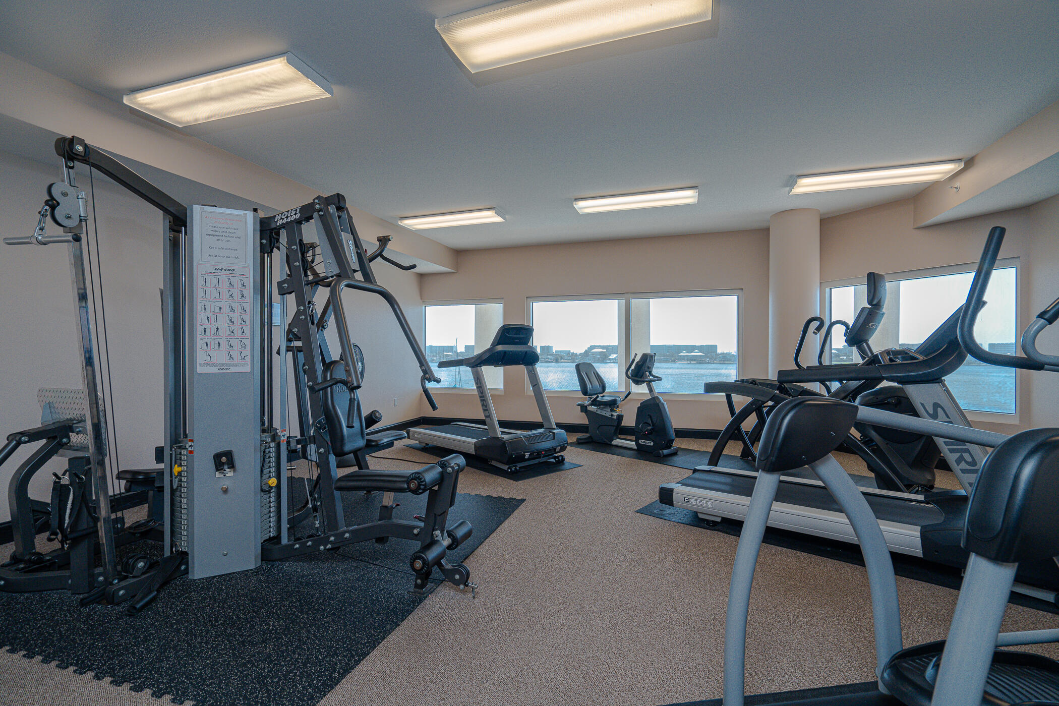 PRESIDIO YACHT CLUB - Residential