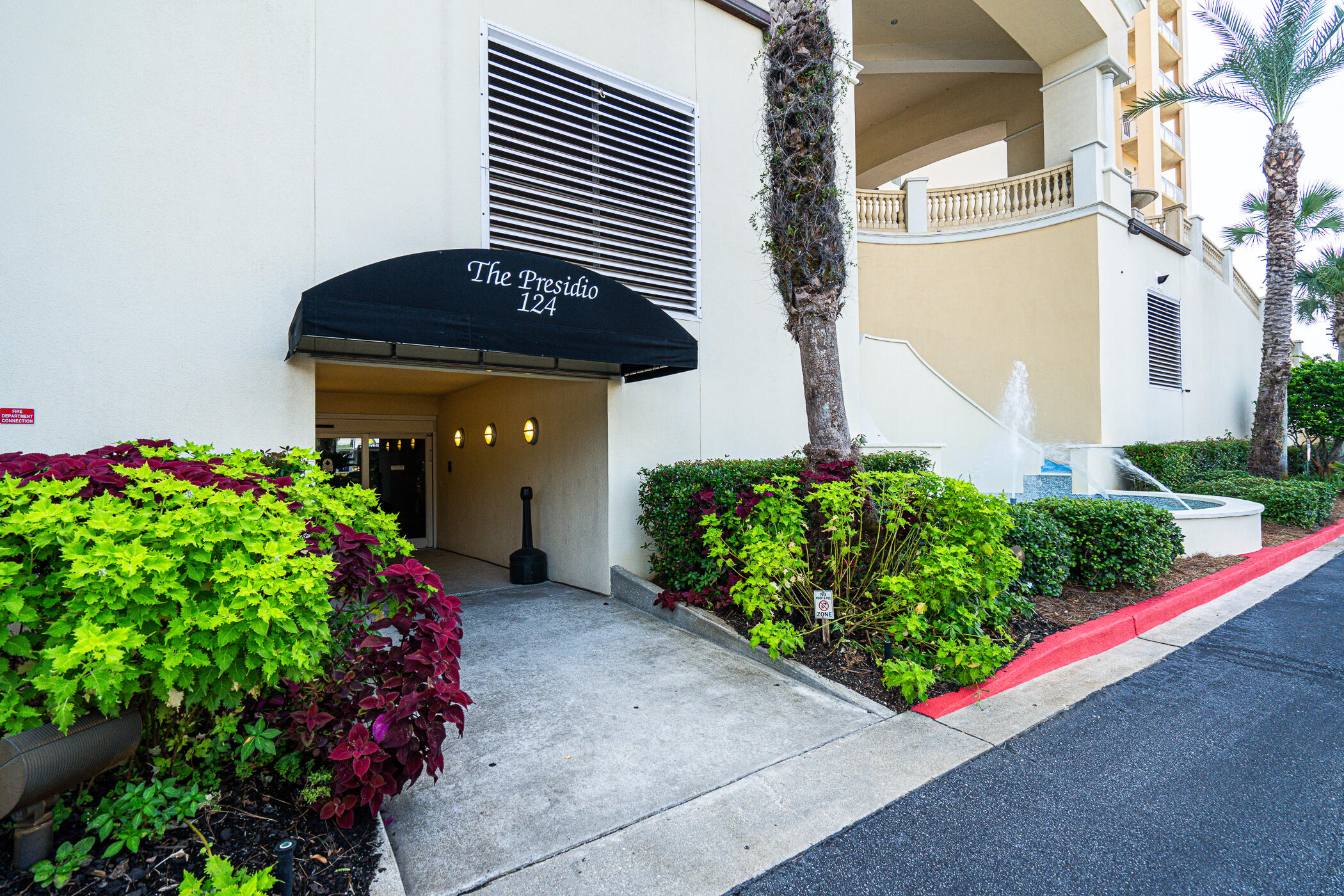 PRESIDIO YACHT CLUB - Residential