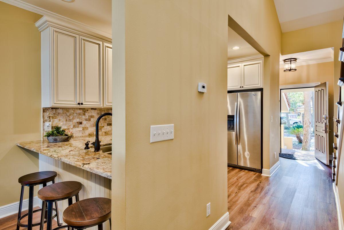 VANTAGE POINTE - Residential