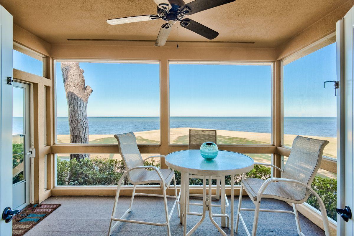 VANTAGE POINTE - Residential