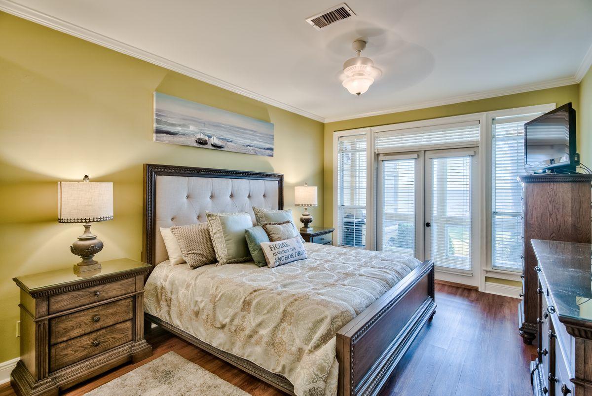 VANTAGE POINTE - Residential