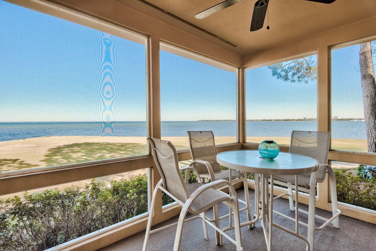 VANTAGE POINTE - Residential