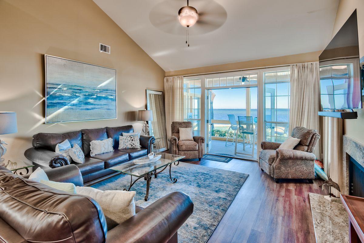 VANTAGE POINTE - Residential