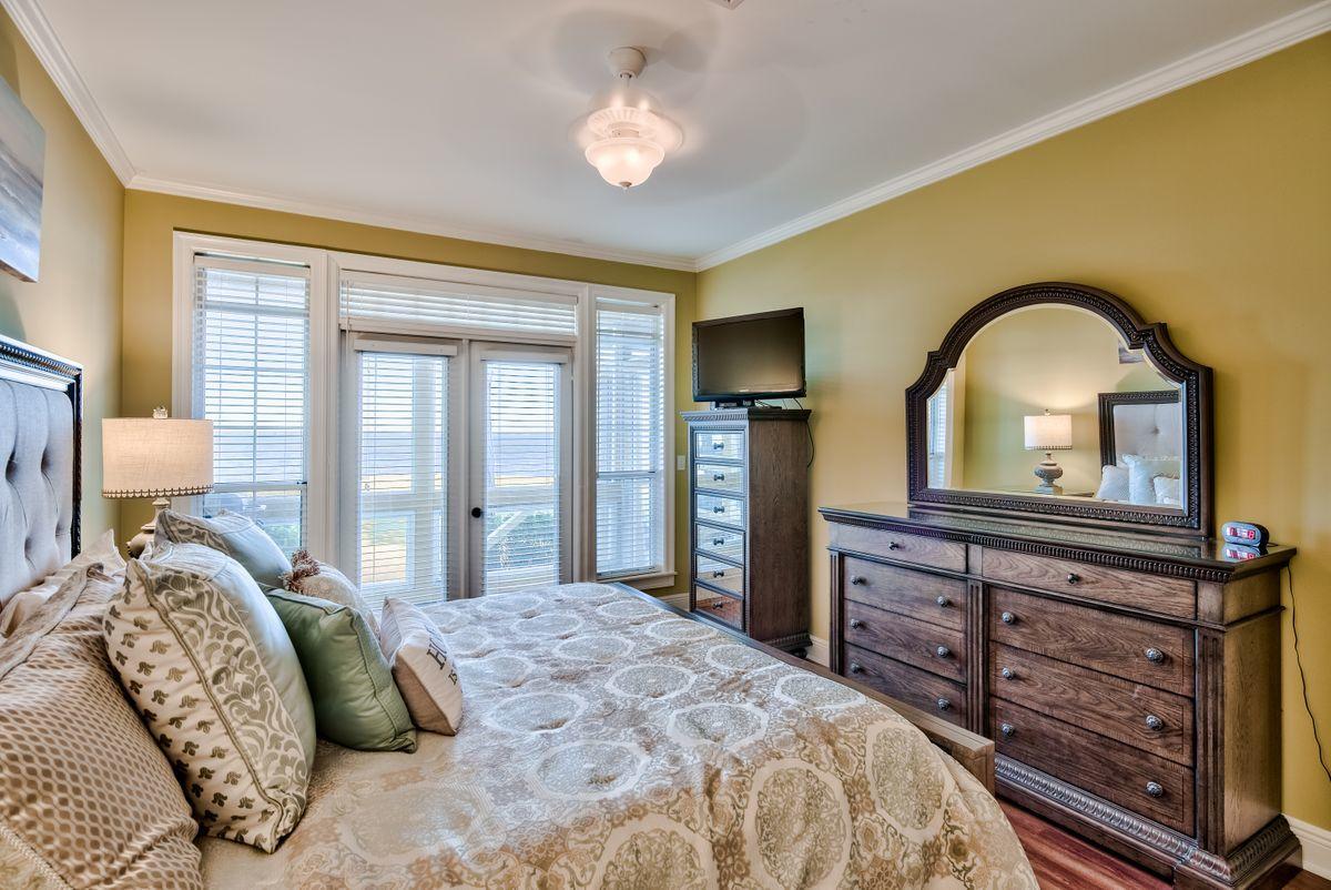 VANTAGE POINTE - Residential