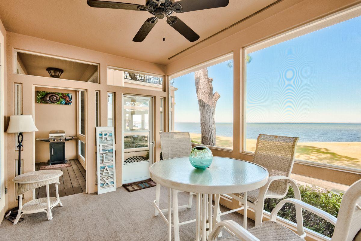 VANTAGE POINTE - Residential