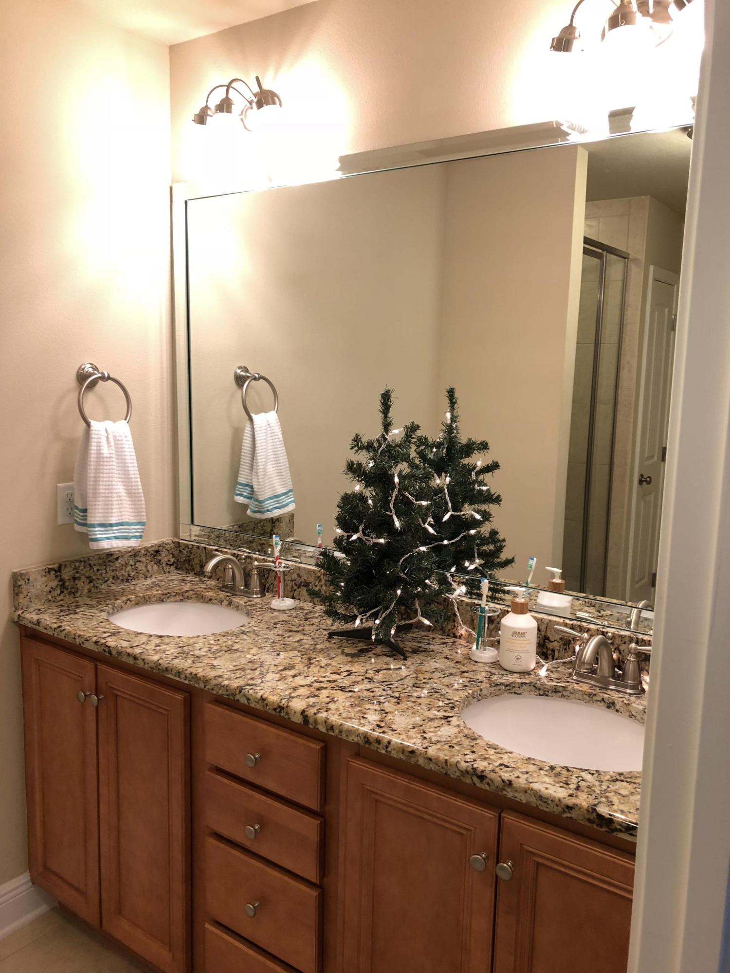 WATER OAKS T/H - Residential