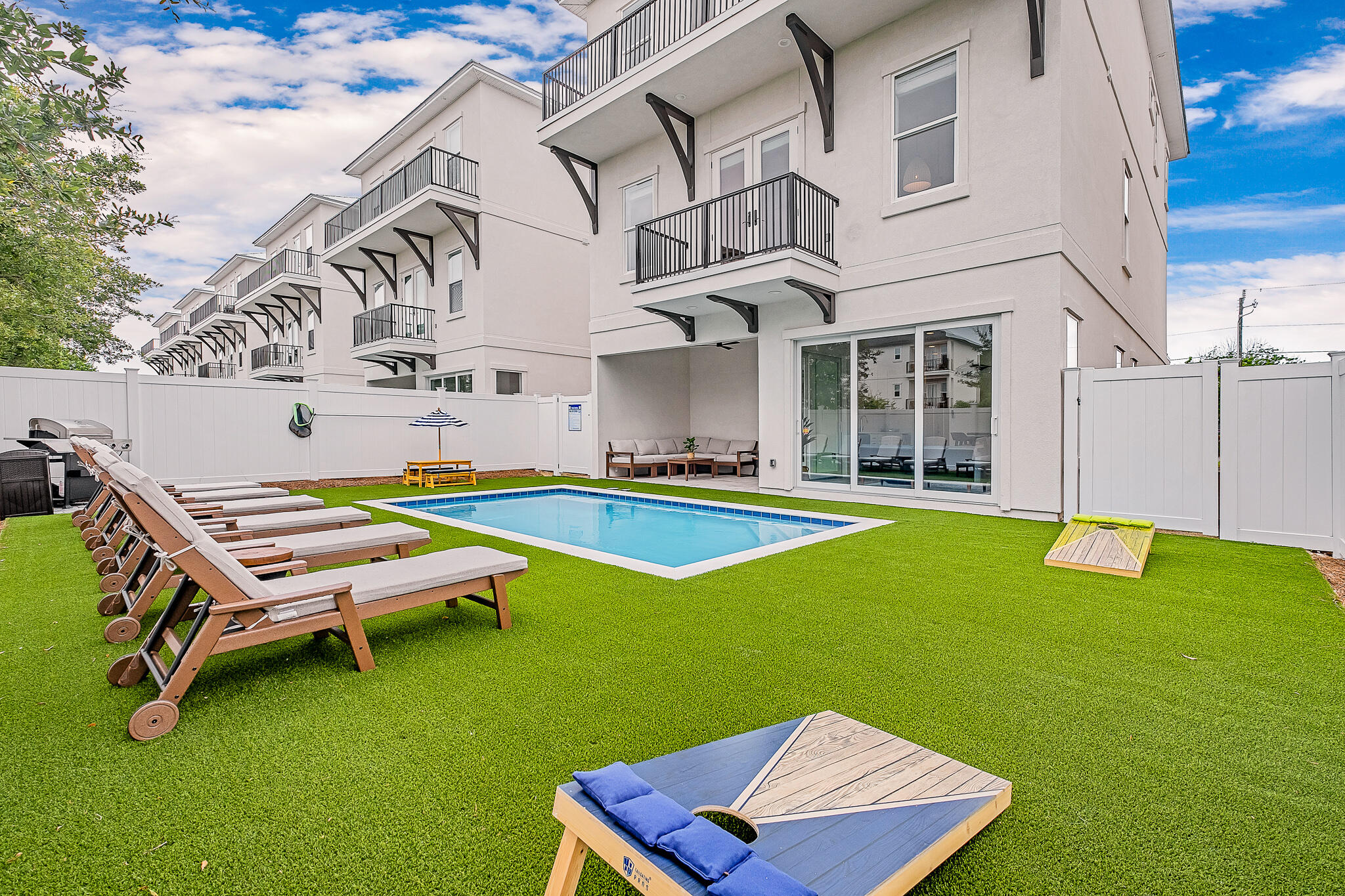 Estates At Hidden Palms - Residential