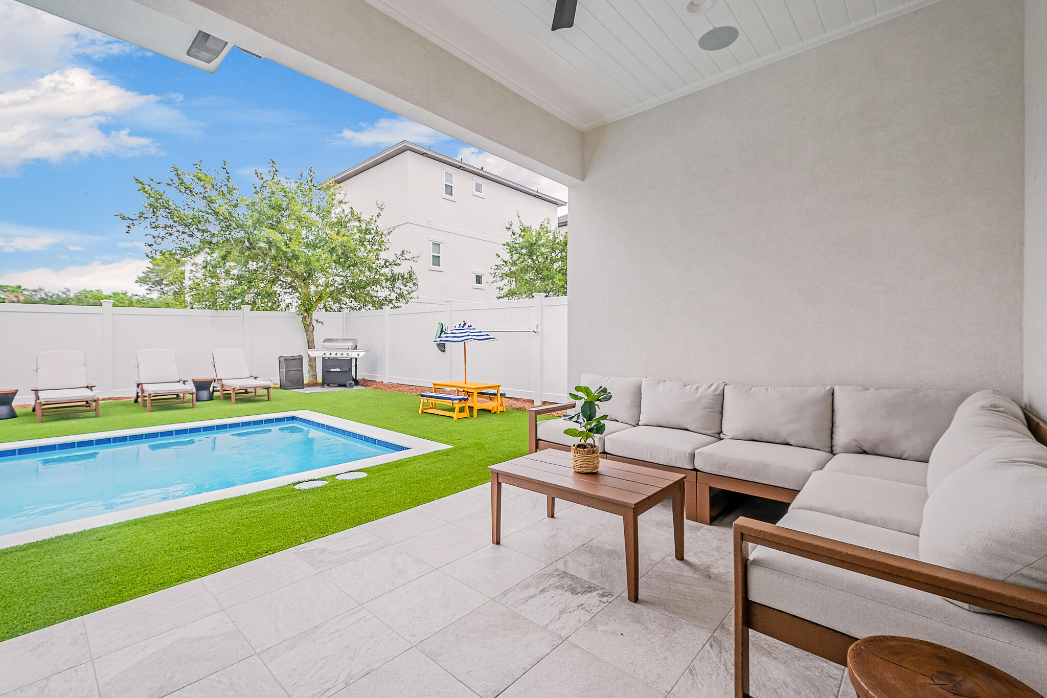 Estates At Hidden Palms - Residential