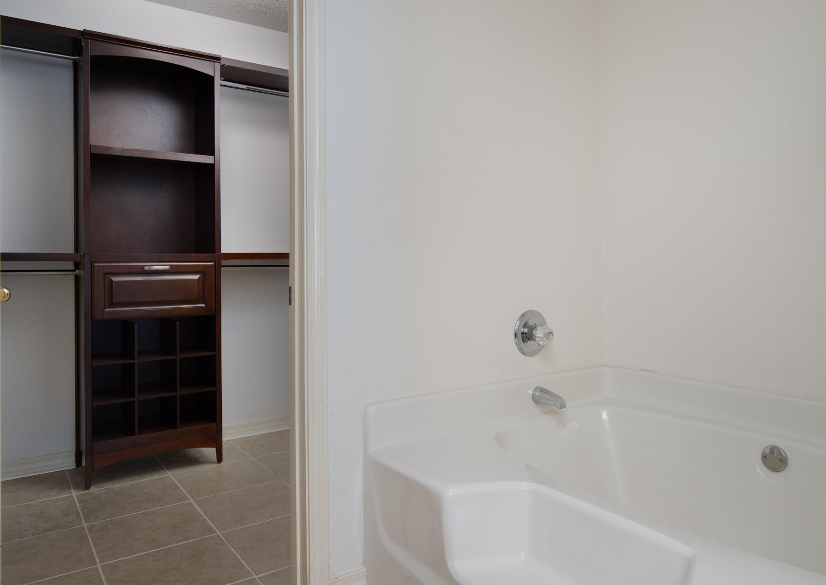 CREETWOODS - Residential