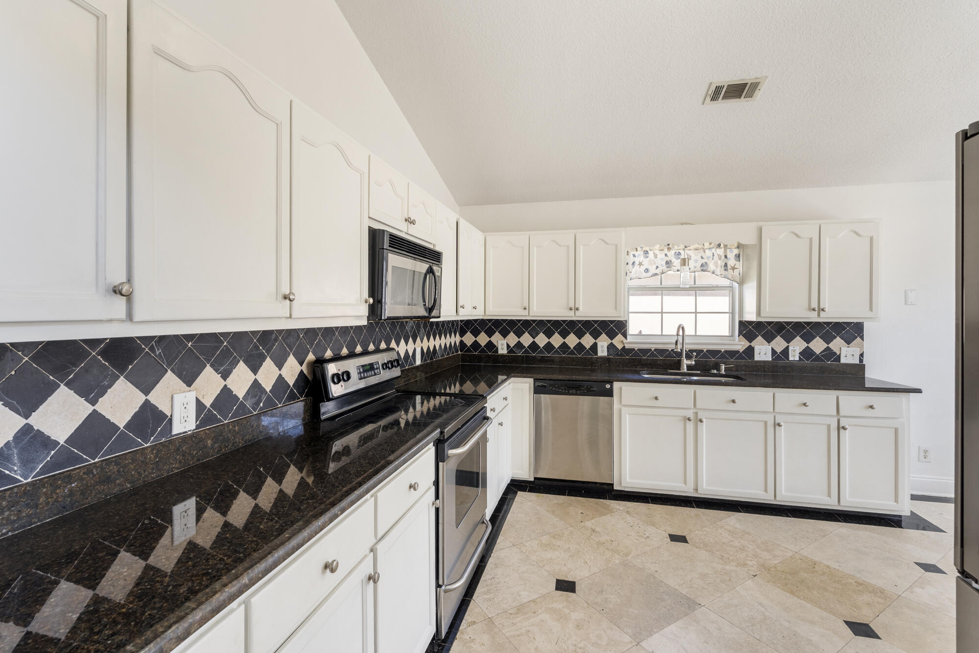 HIDDEN HARBOR ESTATES - Residential