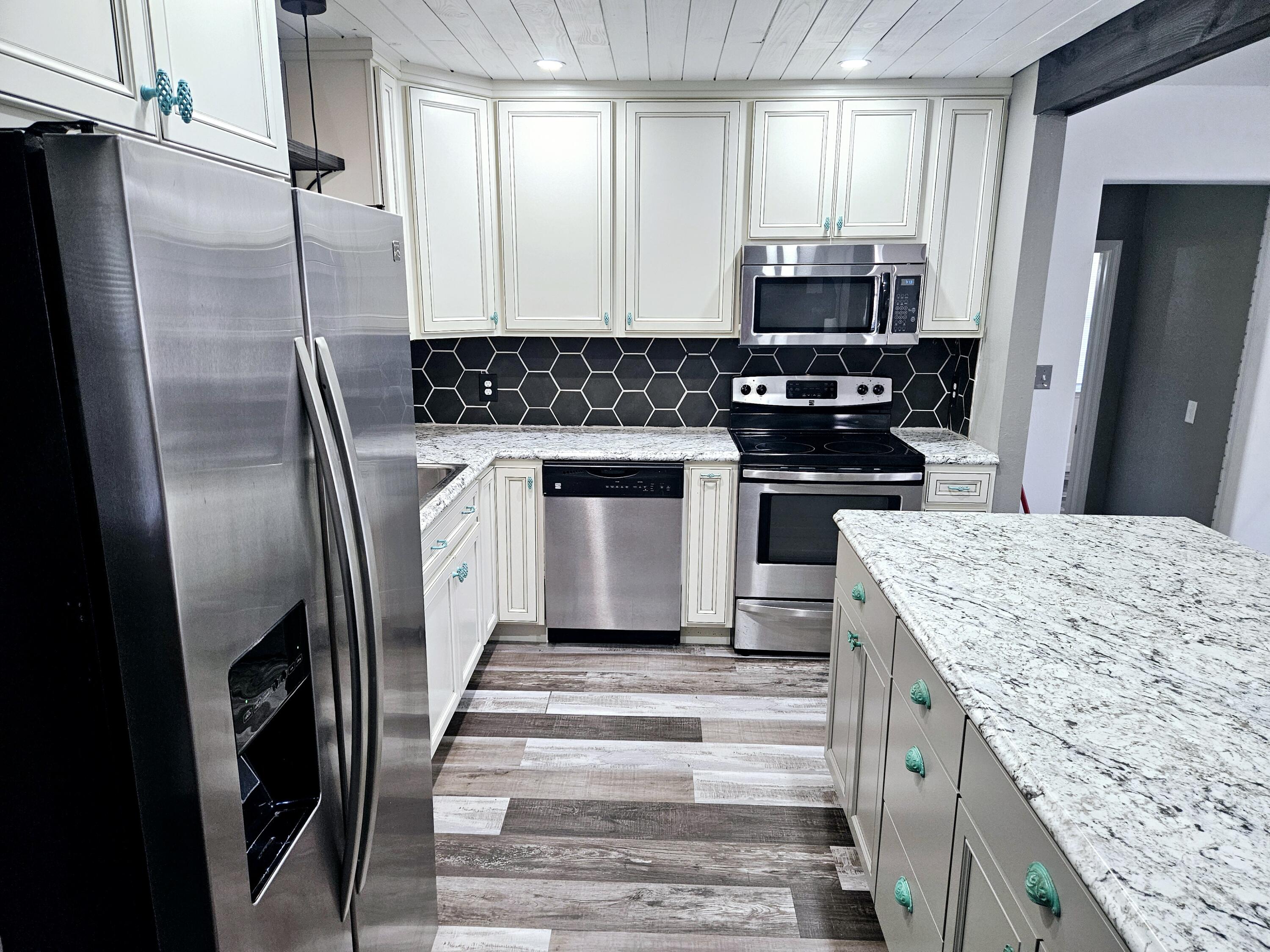 LAKE JUNIPER ESTATES UNIT 3 - Residential