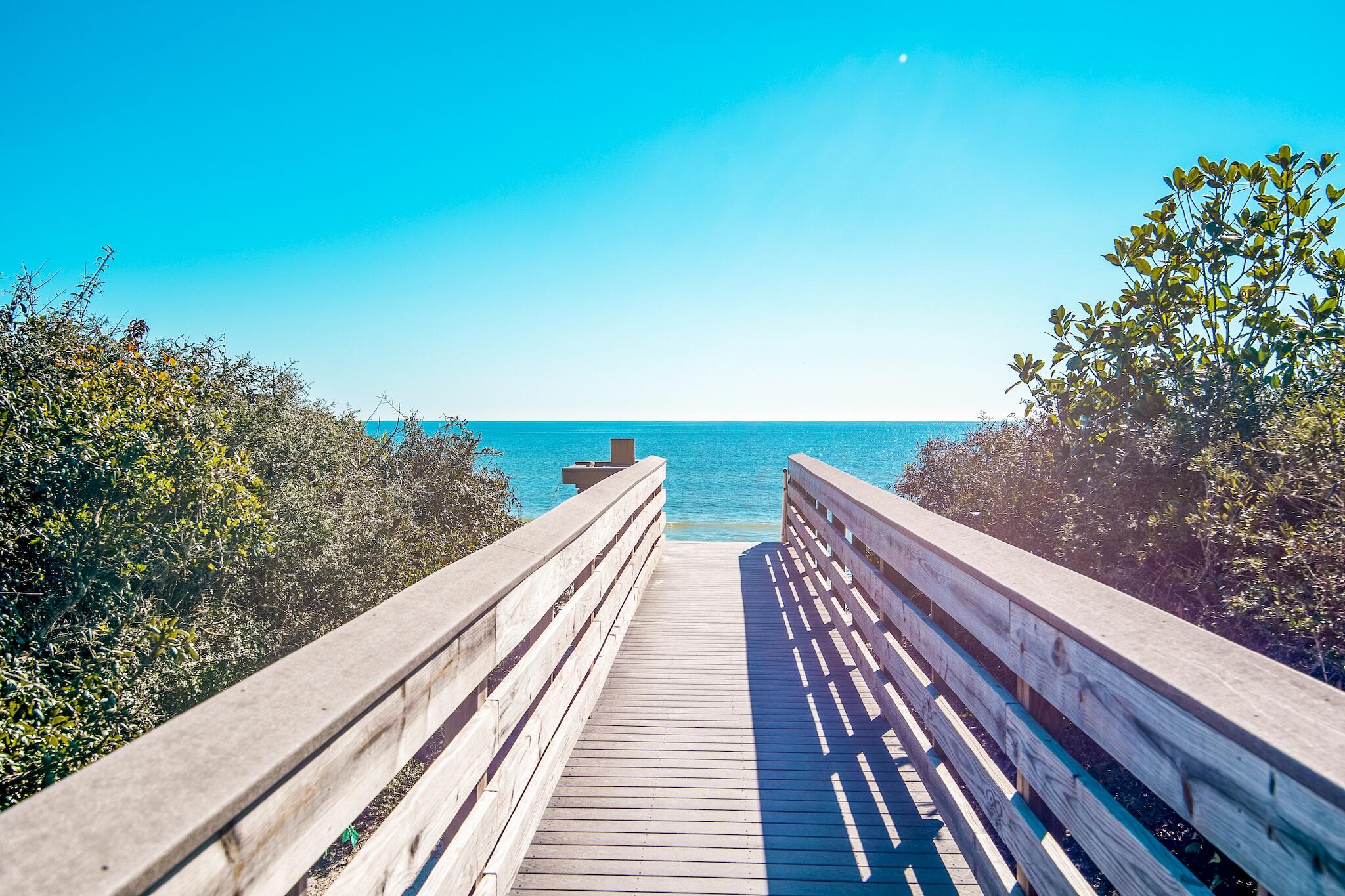 BEACHWOOD VILLAS CONDO - Residential