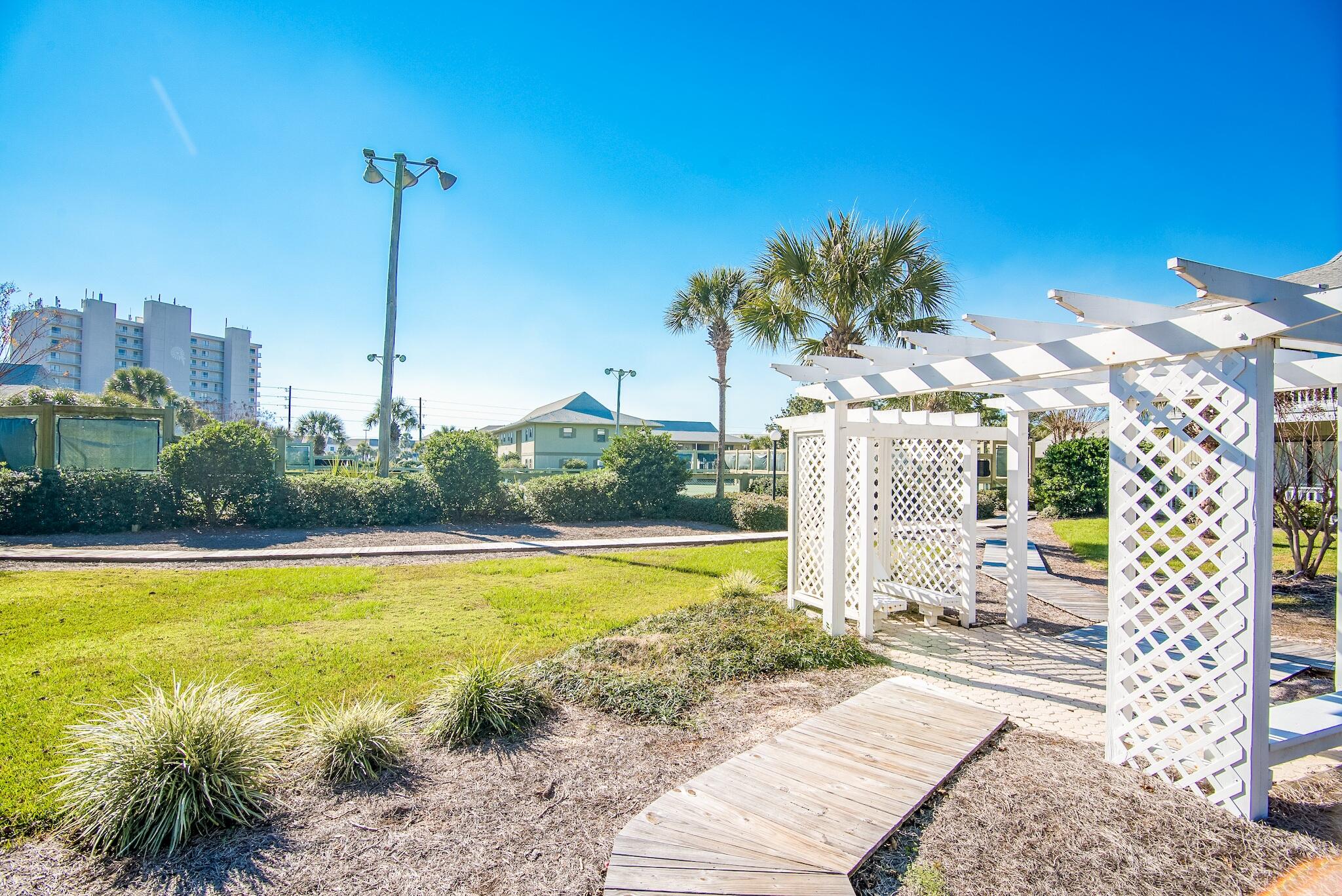 BEACHWOOD VILLAS CONDO - Residential