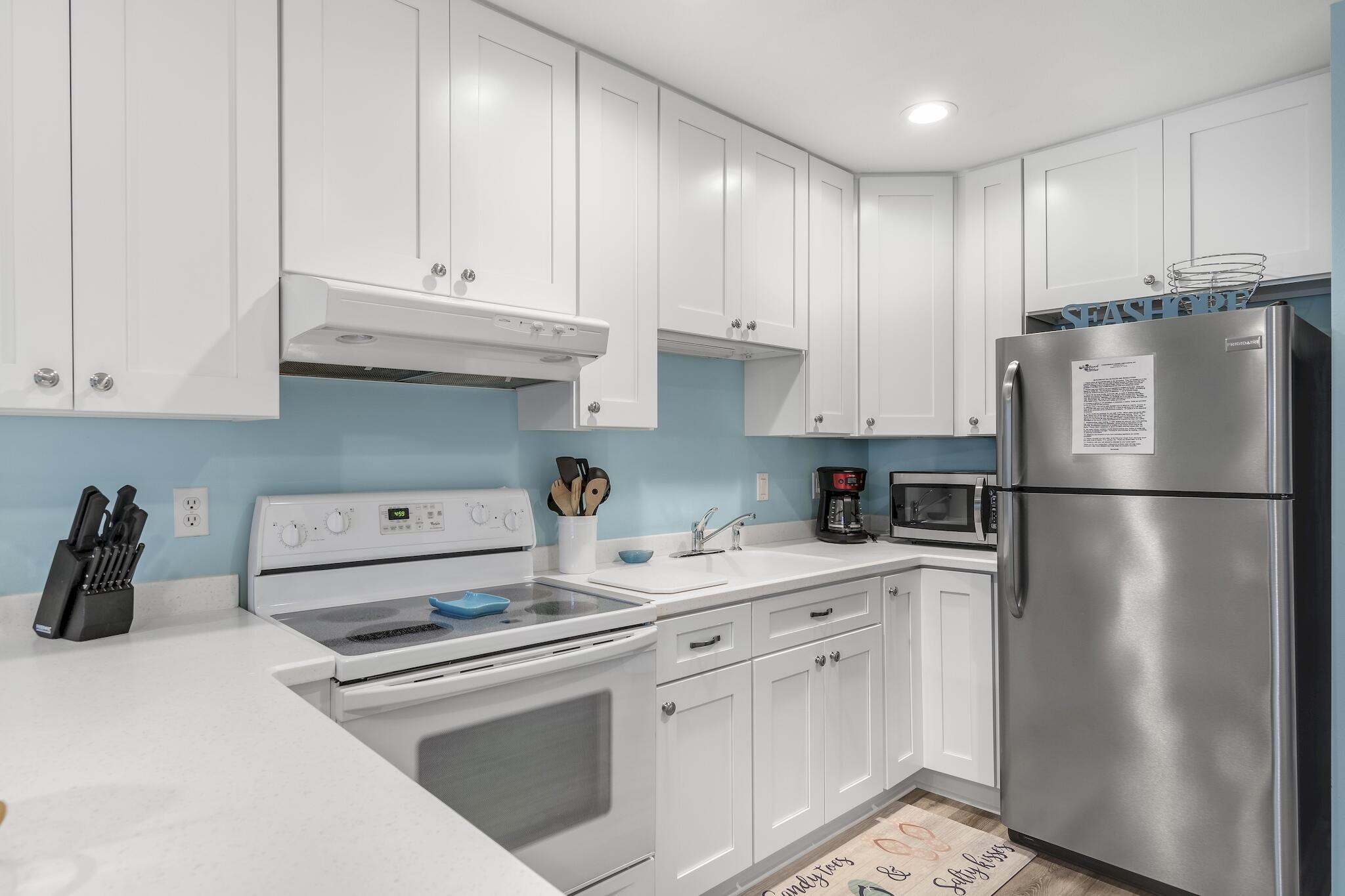 BEACHWOOD VILLAS CONDO - Residential