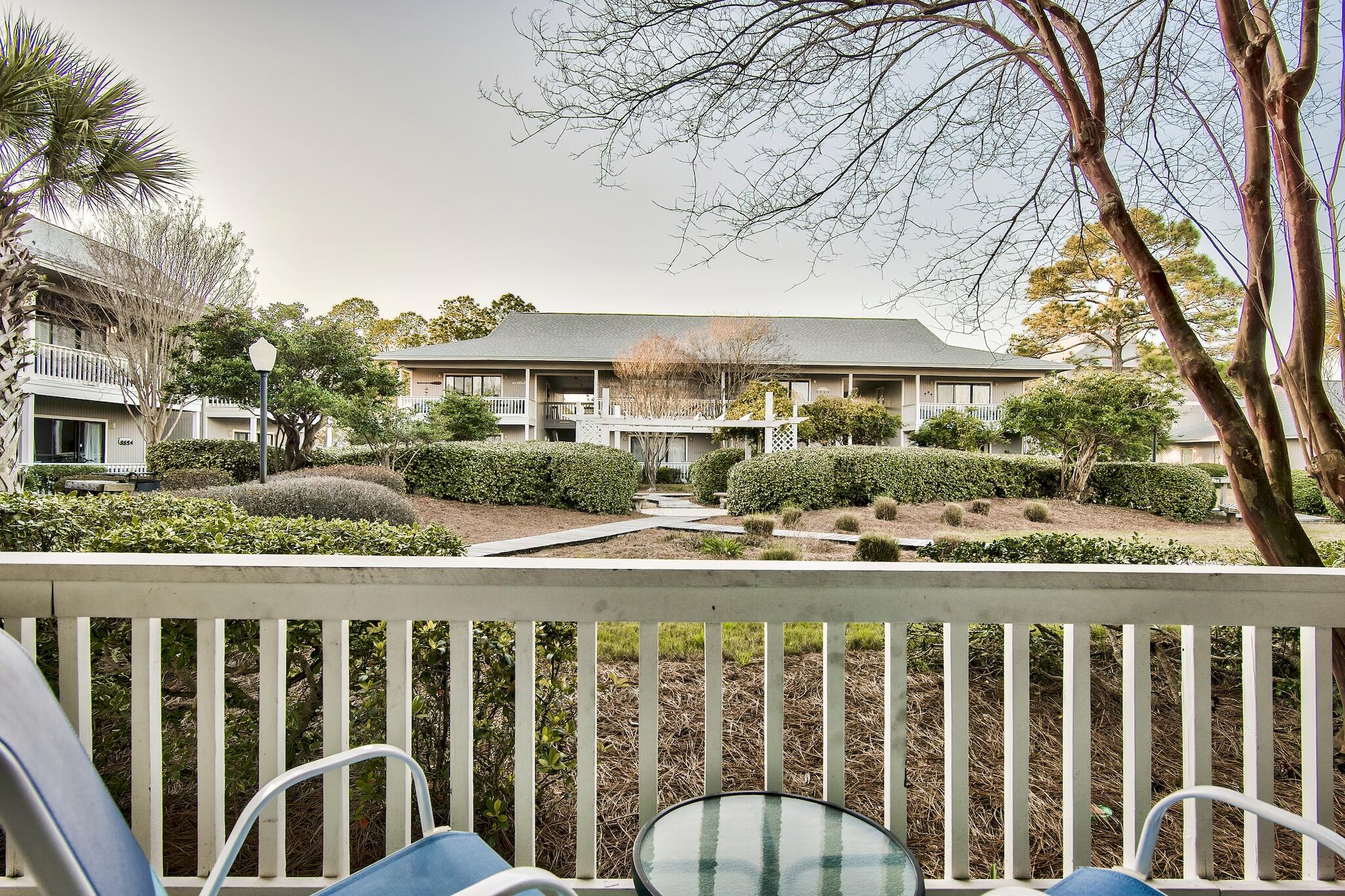 BEACHWOOD VILLAS CONDO - Residential