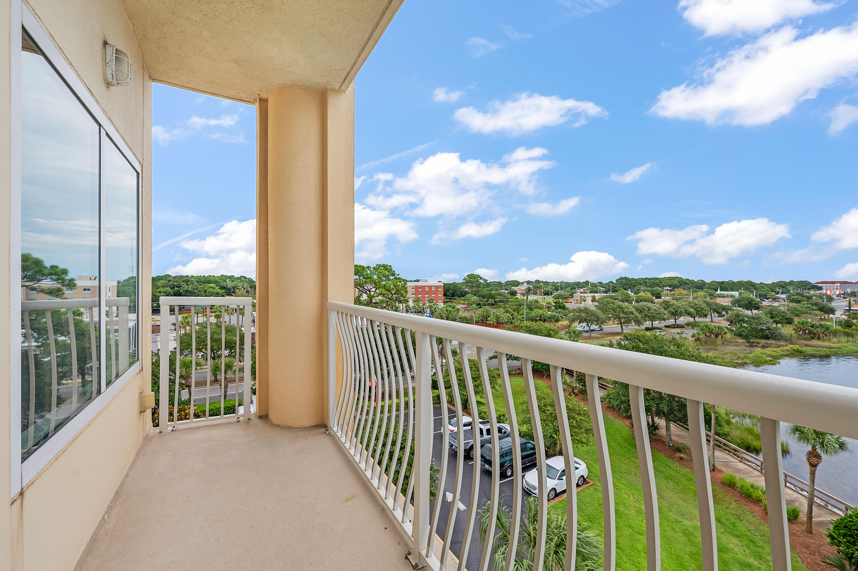 PRESIDIO YACHT CLUB - Residential