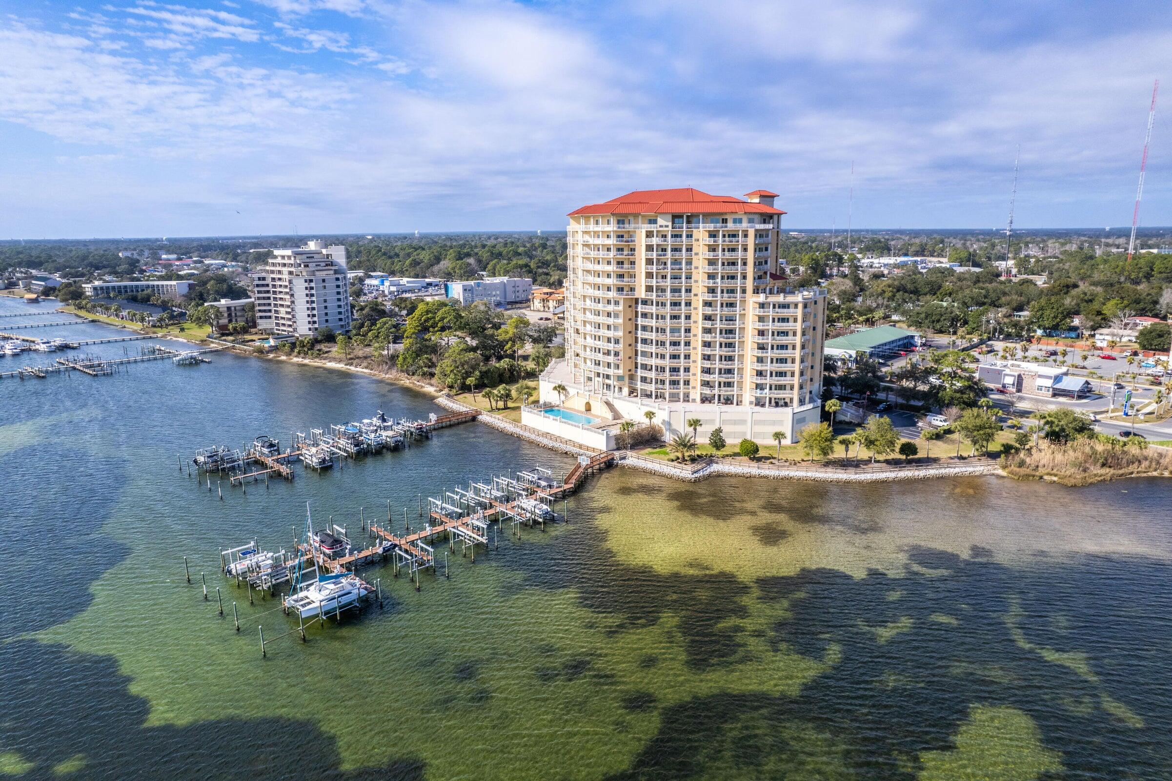 PRESIDIO YACHT CLUB - Residential