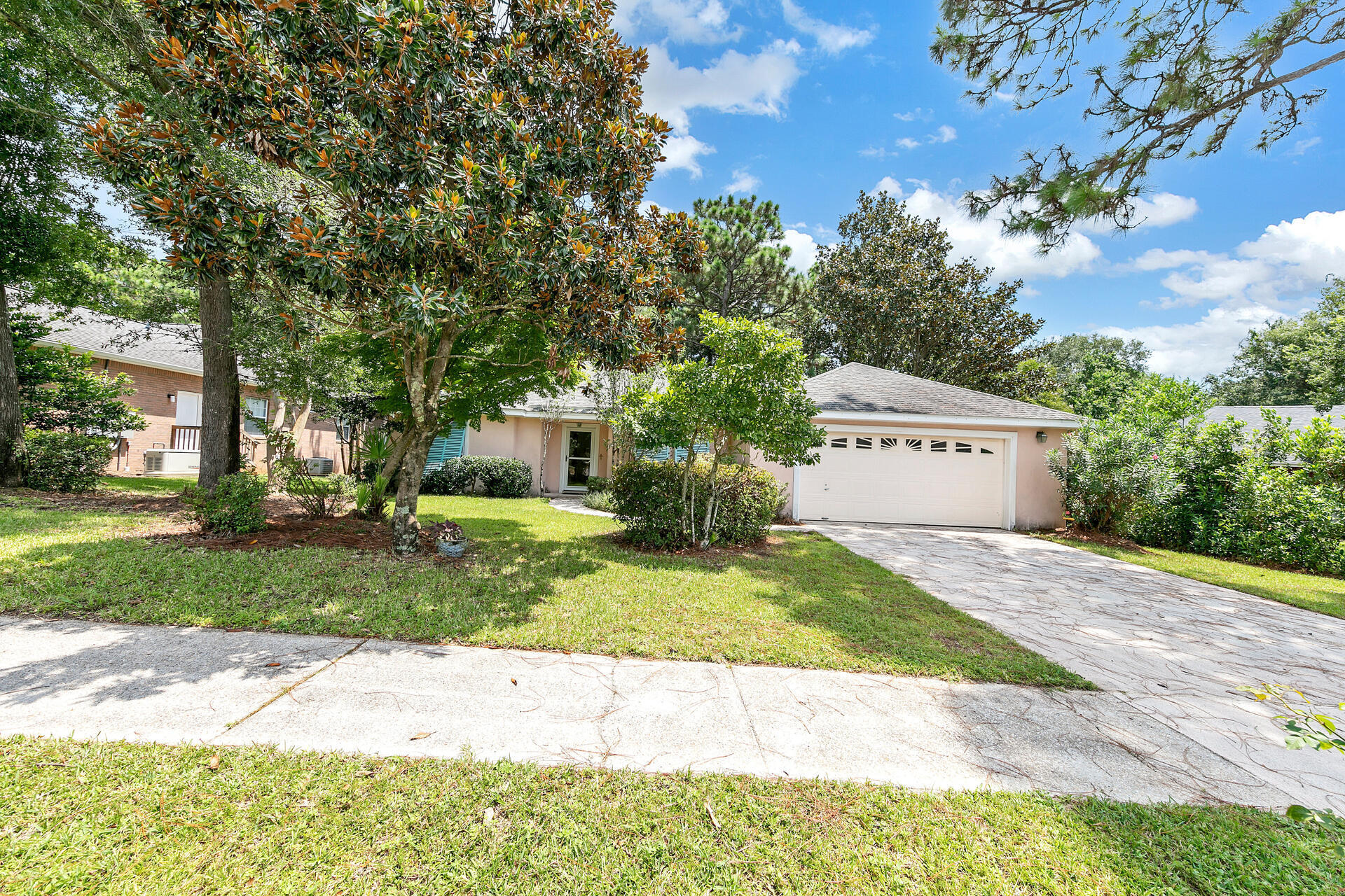 LONGWOOD PINES S/D - Residential