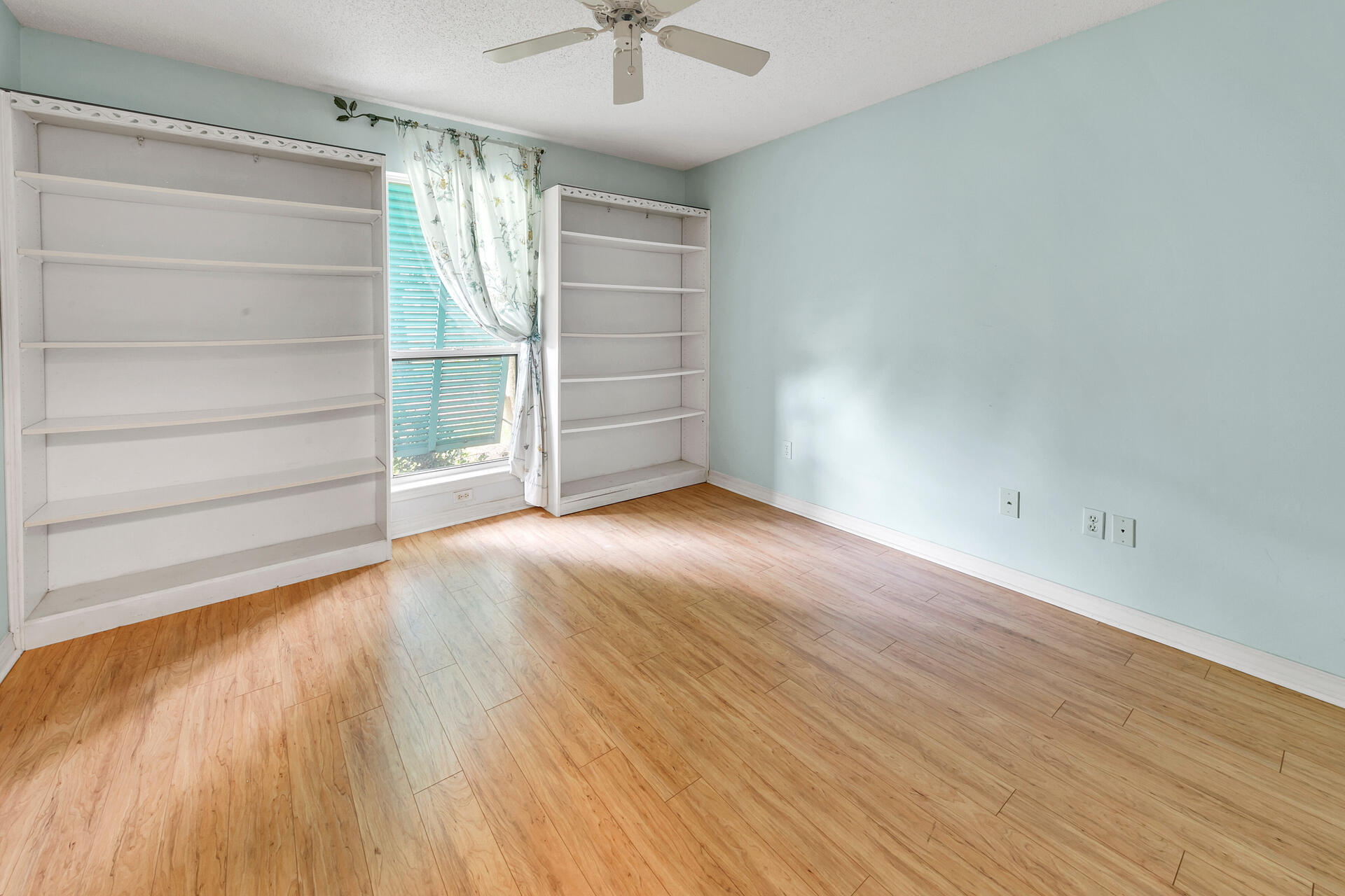 LONGWOOD PINES S/D - Residential