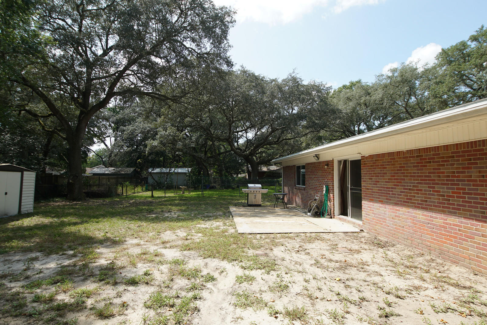 PINECREST HILLS - Residential