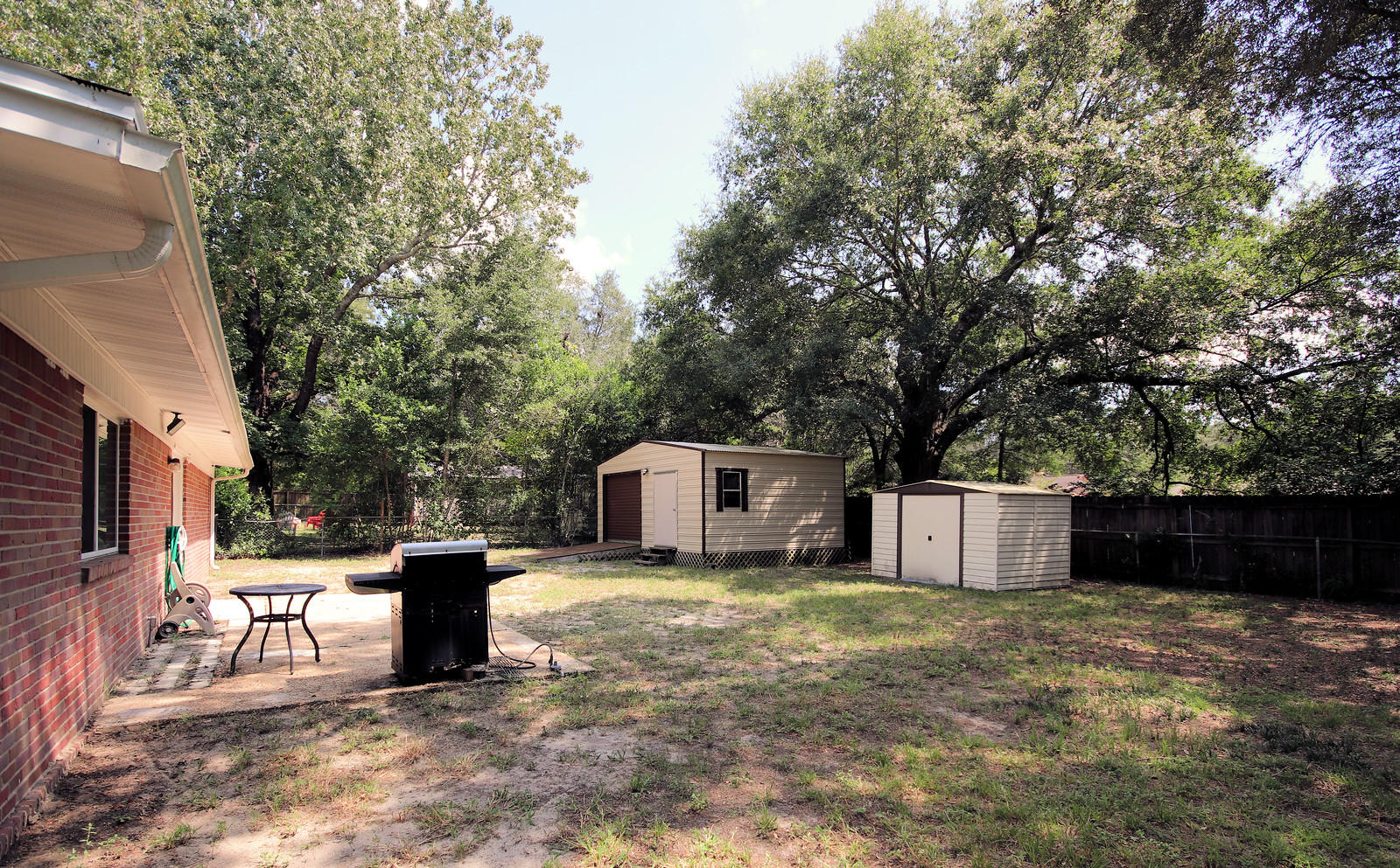 PINECREST HILLS - Residential