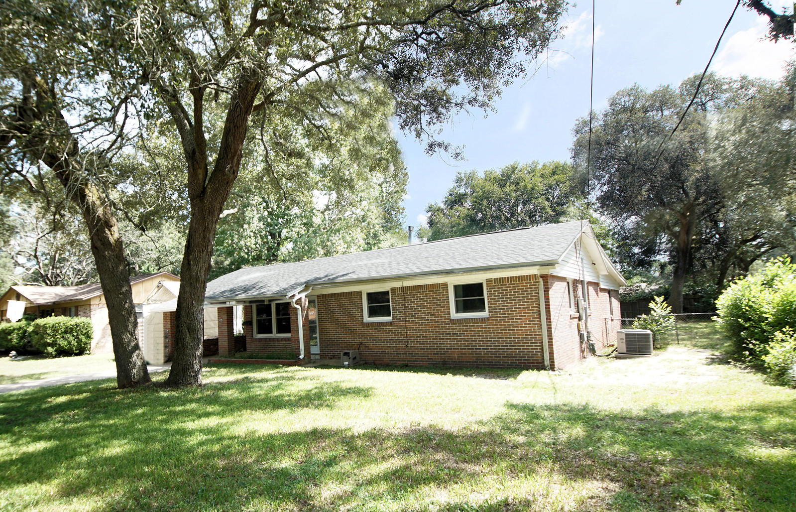 PINECREST HILLS - Residential