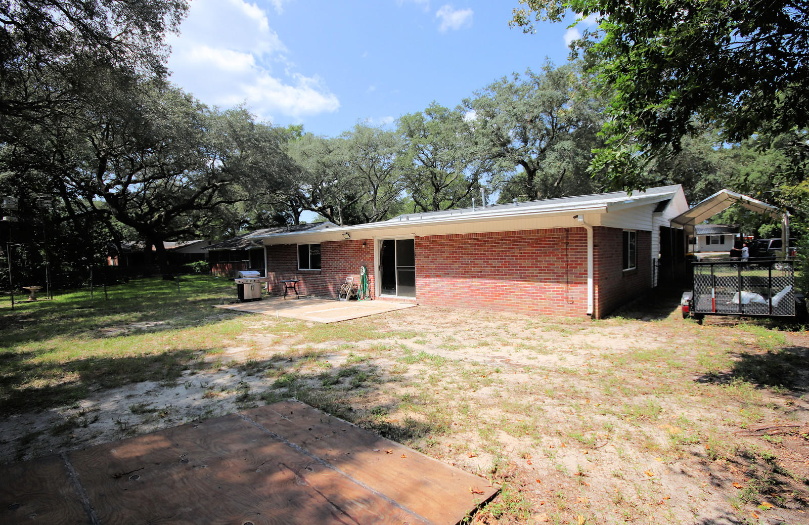 PINECREST HILLS - Residential