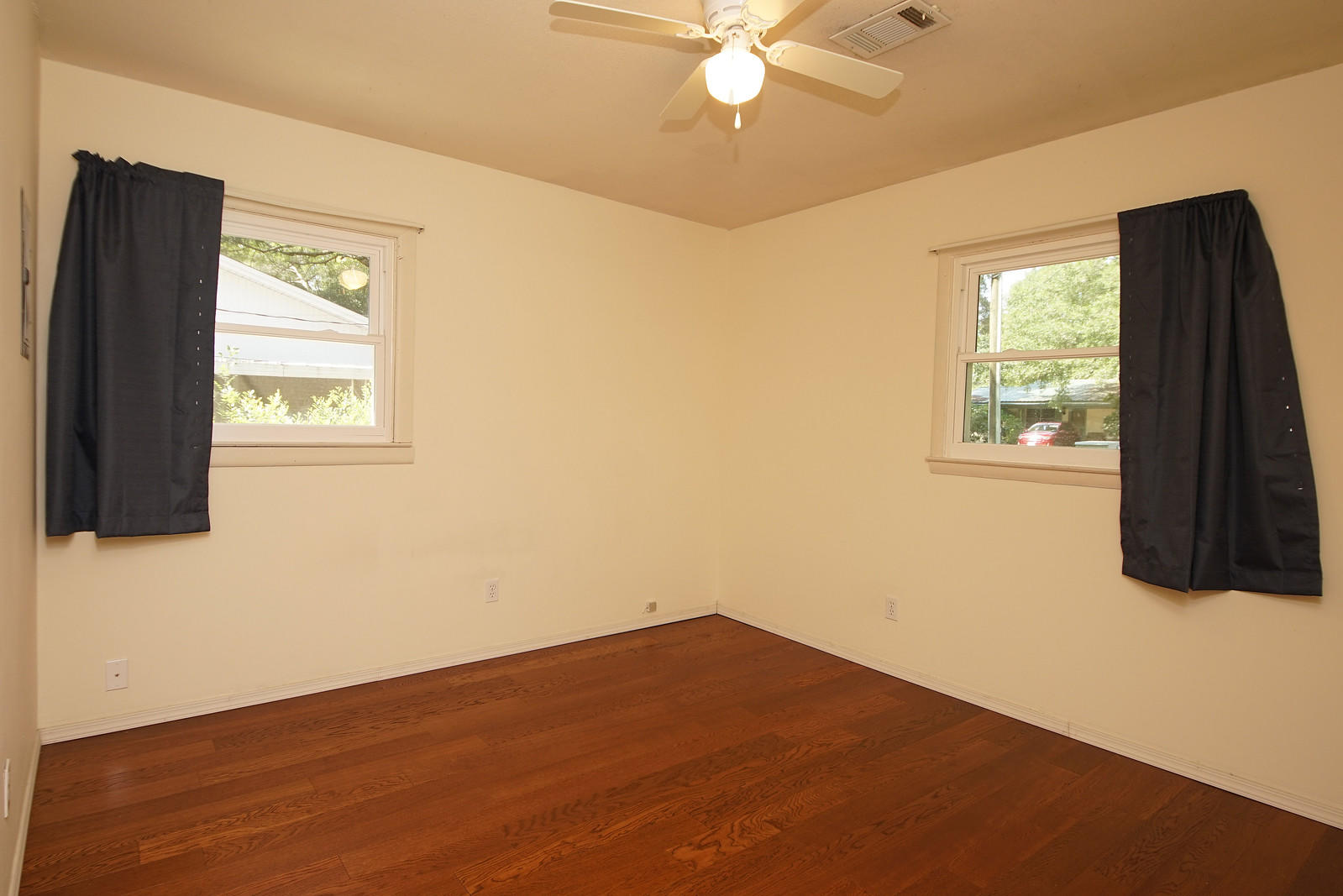 PINECREST HILLS - Residential