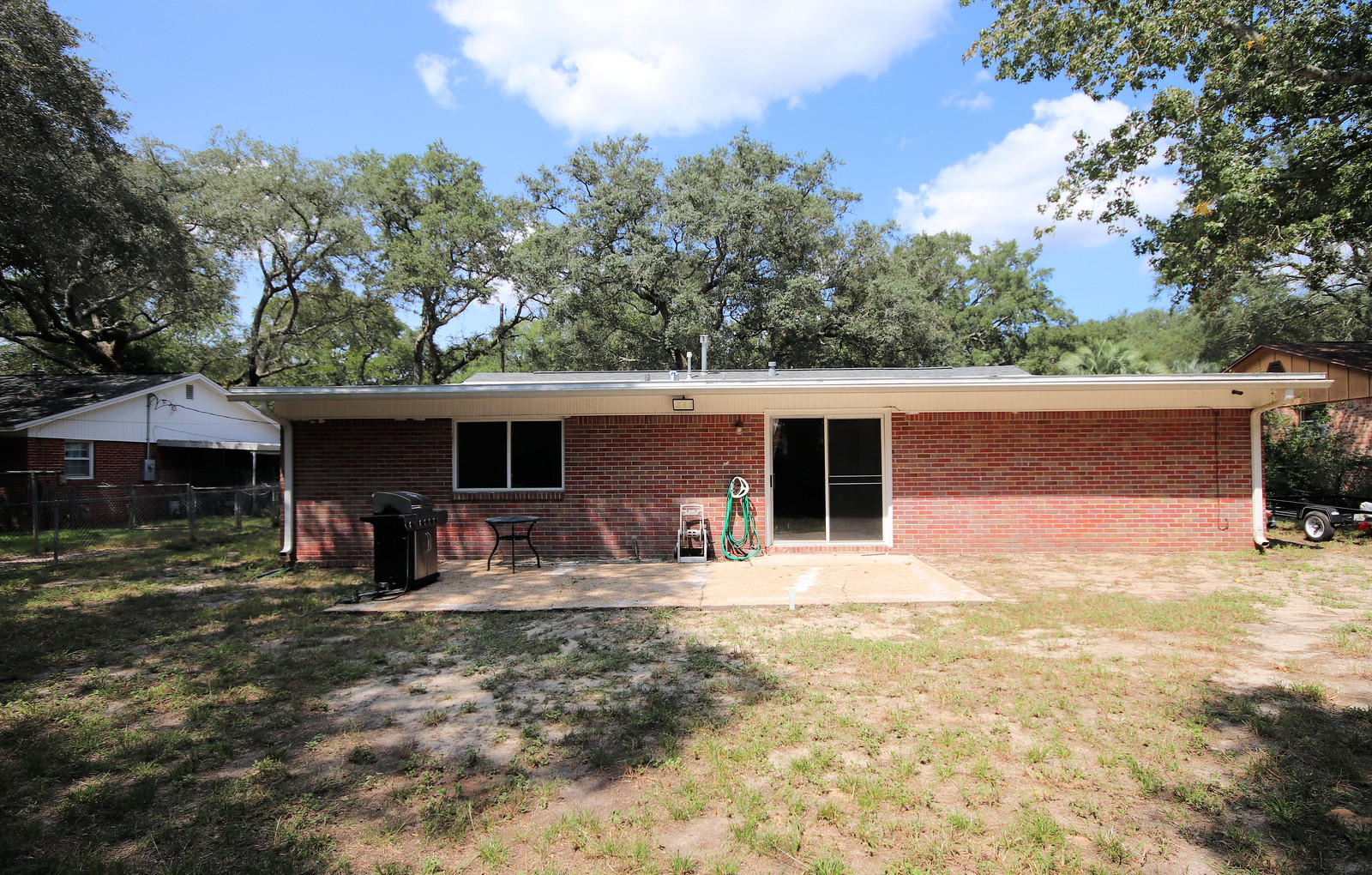 PINECREST HILLS - Residential