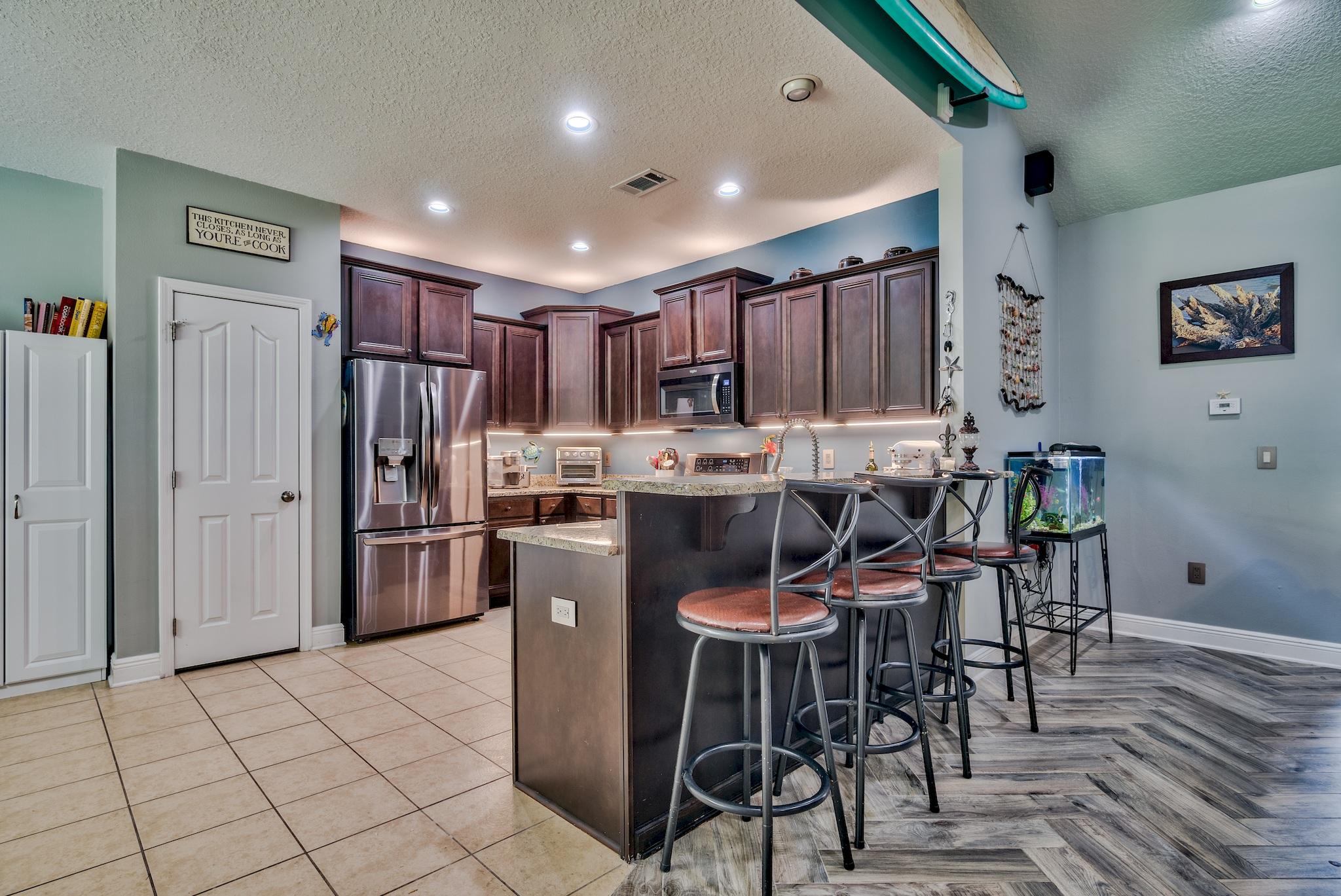 HAMMOCK BAY - Residential