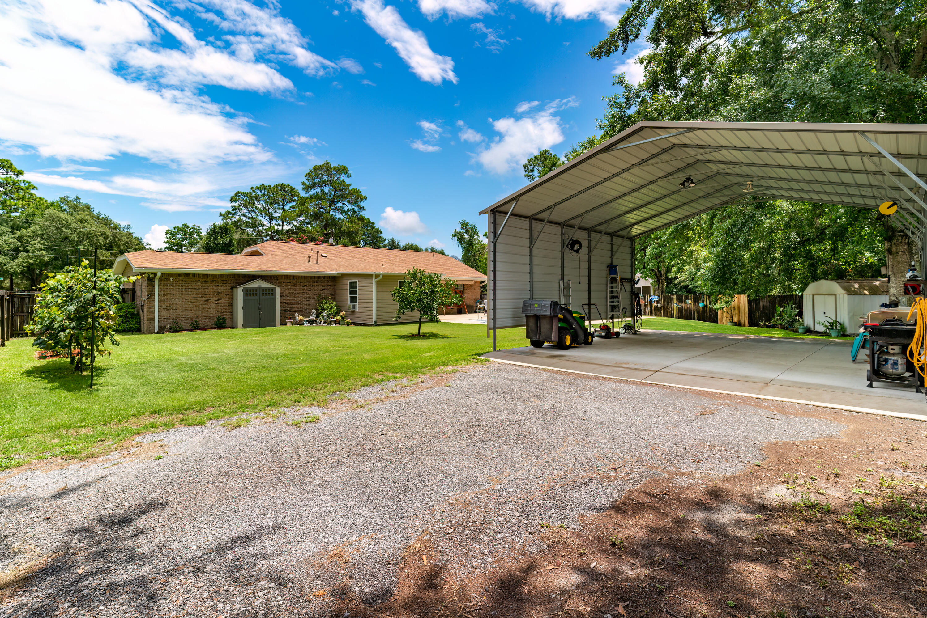 VALPARAISO PINECREST 5 - Residential