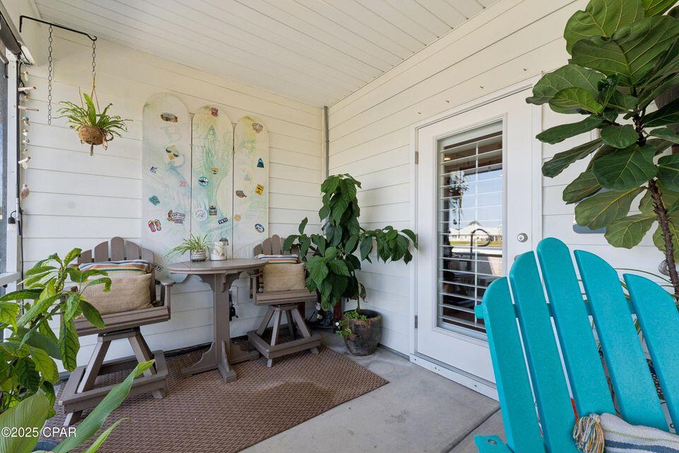 MOONRAKER SHORES - Residential