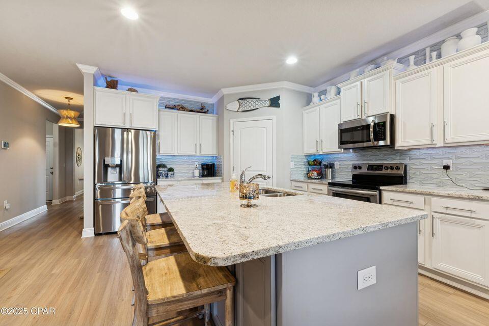 MOONRAKER SHORES - Residential