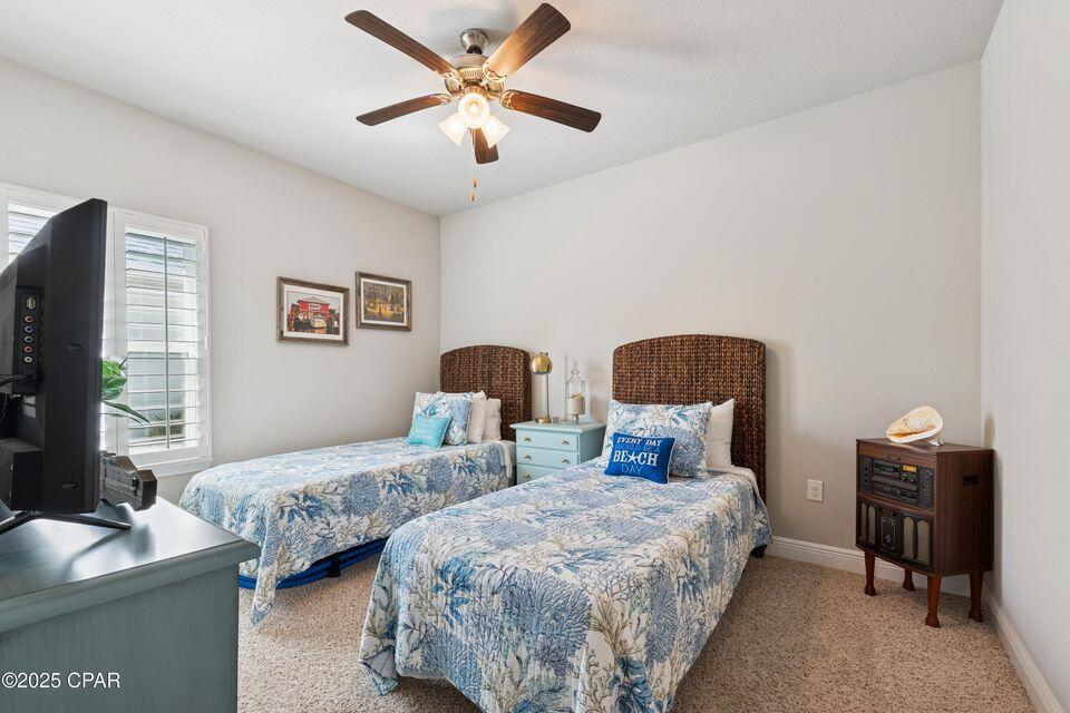 MOONRAKER SHORES - Residential