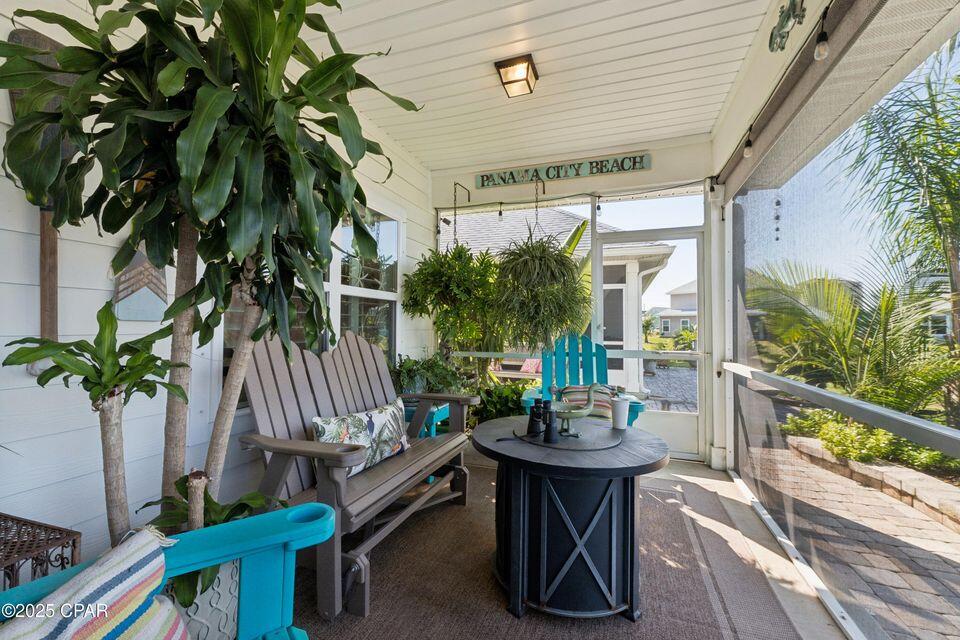 MOONRAKER SHORES - Residential