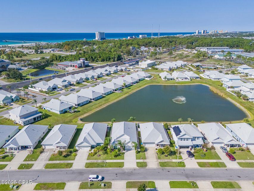 MOONRAKER SHORES - Residential