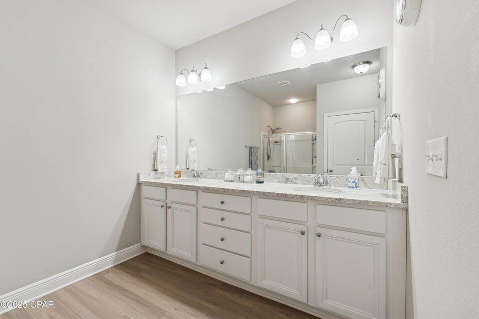 MOONRAKER SHORES - Residential