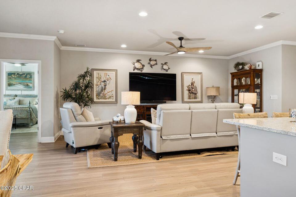 MOONRAKER SHORES - Residential