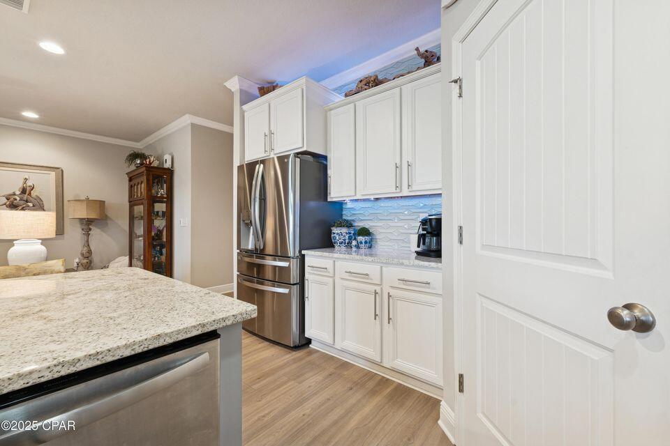 MOONRAKER SHORES - Residential