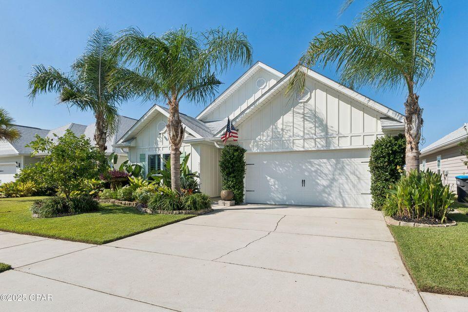 MOONRAKER SHORES - Residential