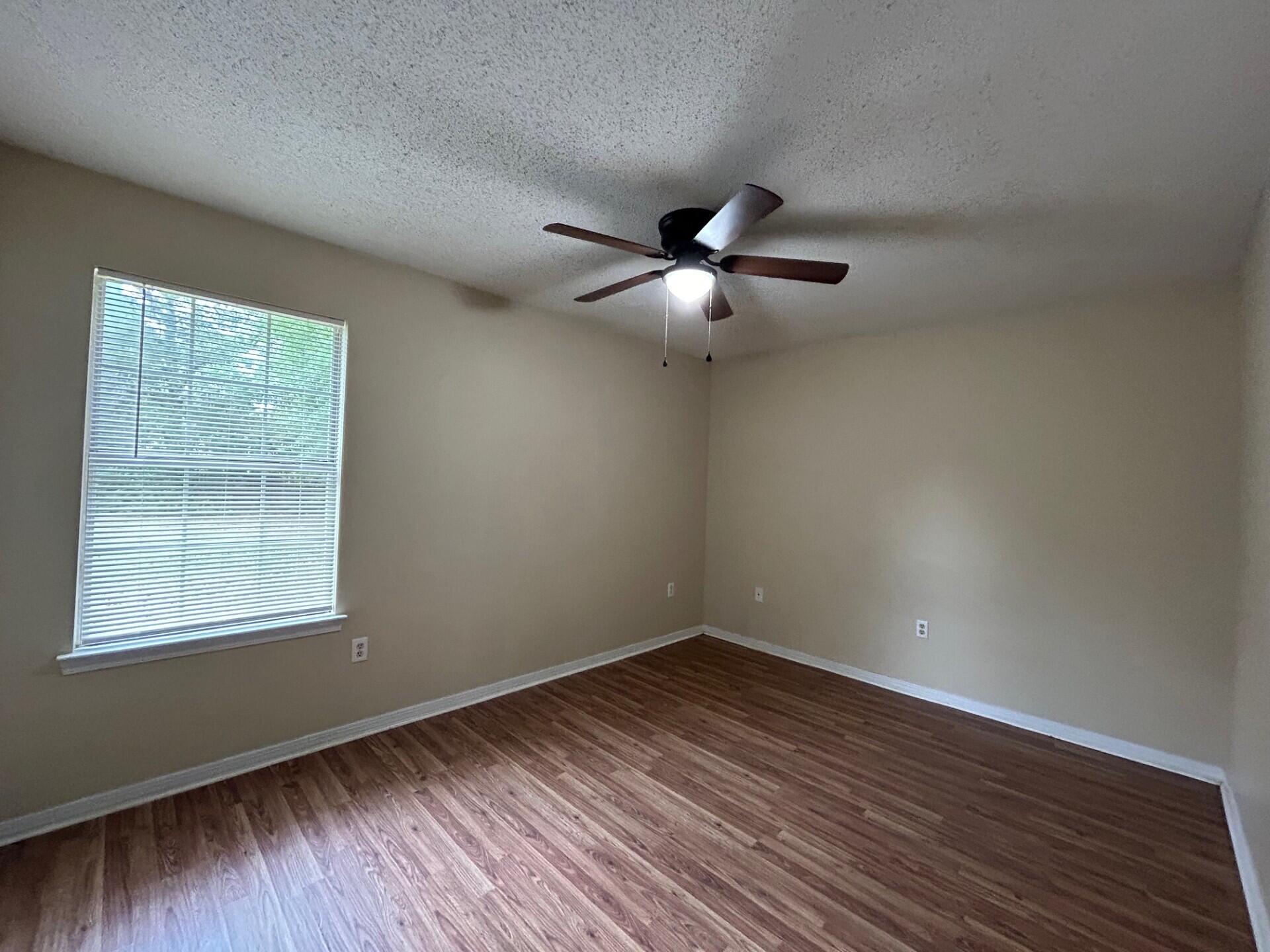 HIDDEN GLEN - Residential Lease