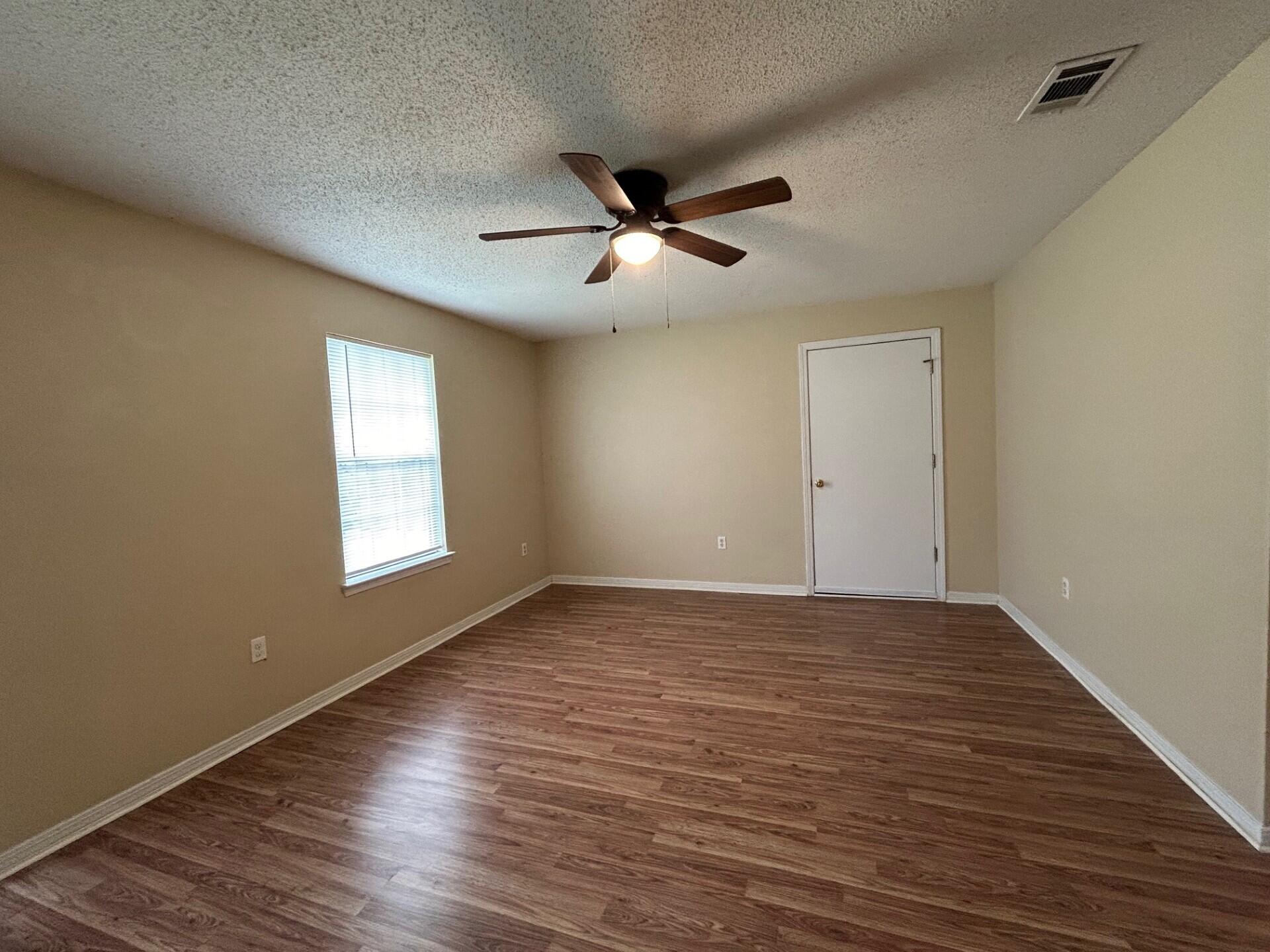 HIDDEN GLEN - Residential Lease