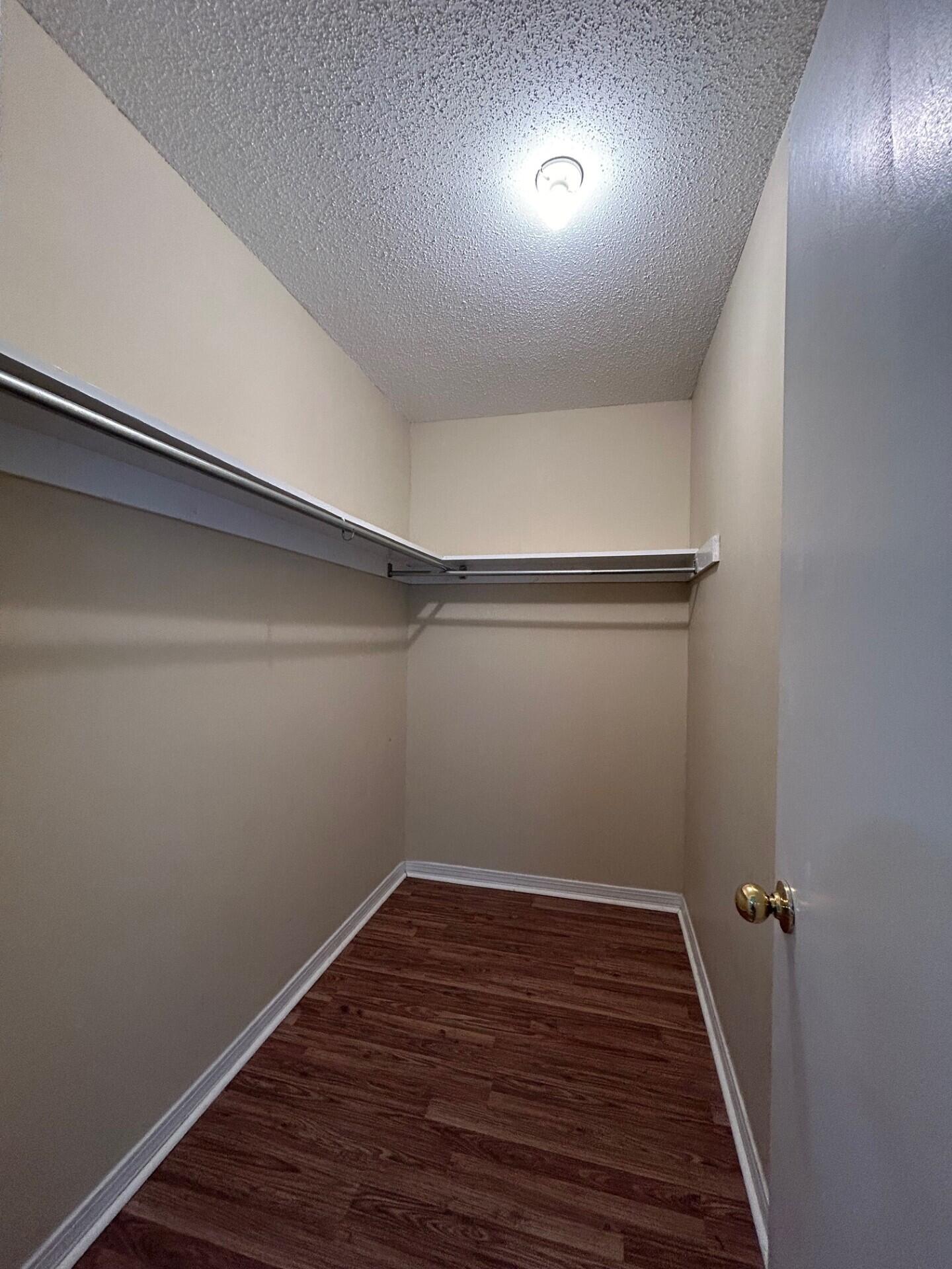 HIDDEN GLEN - Residential Lease