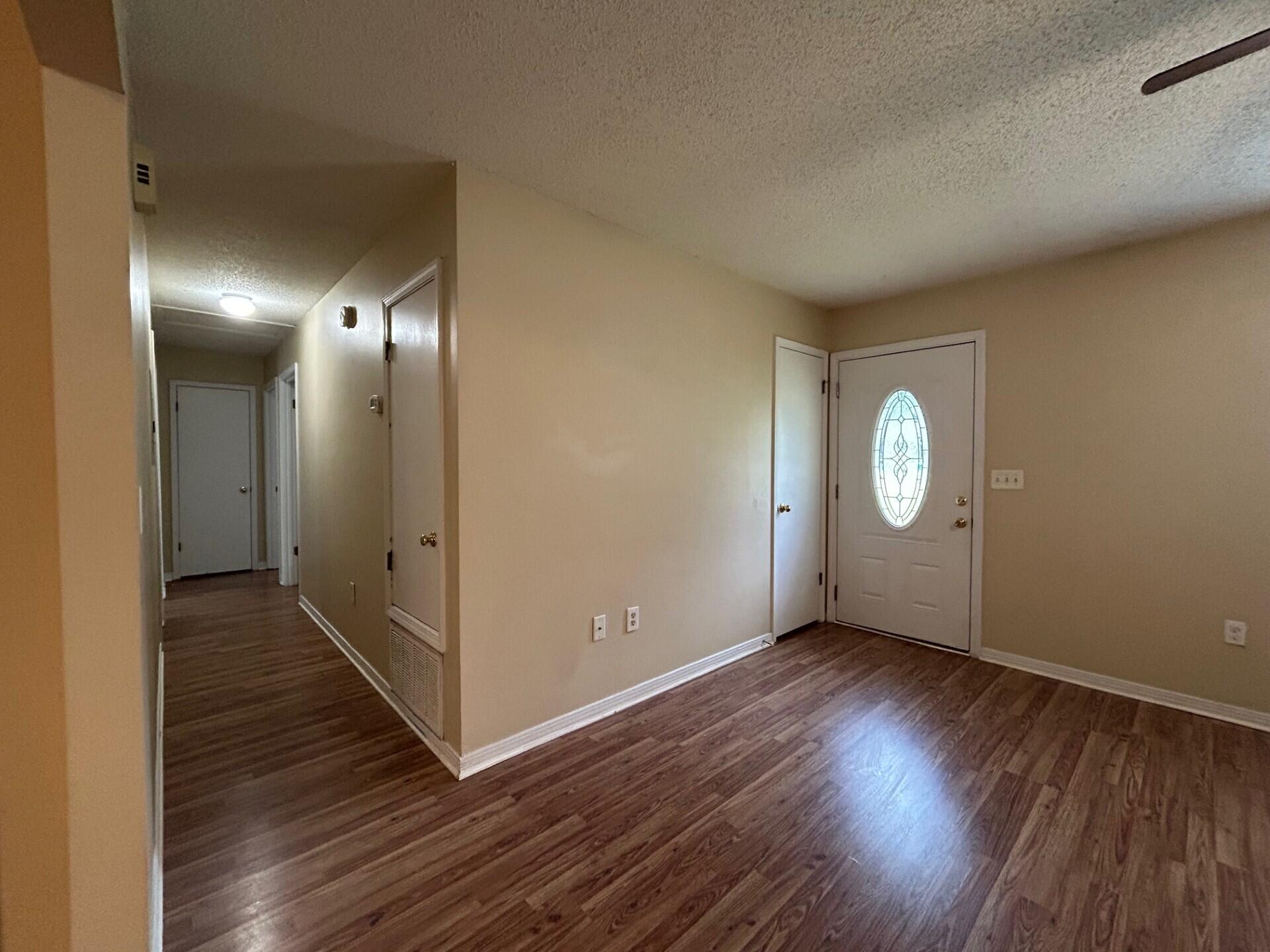 HIDDEN GLEN - Residential Lease