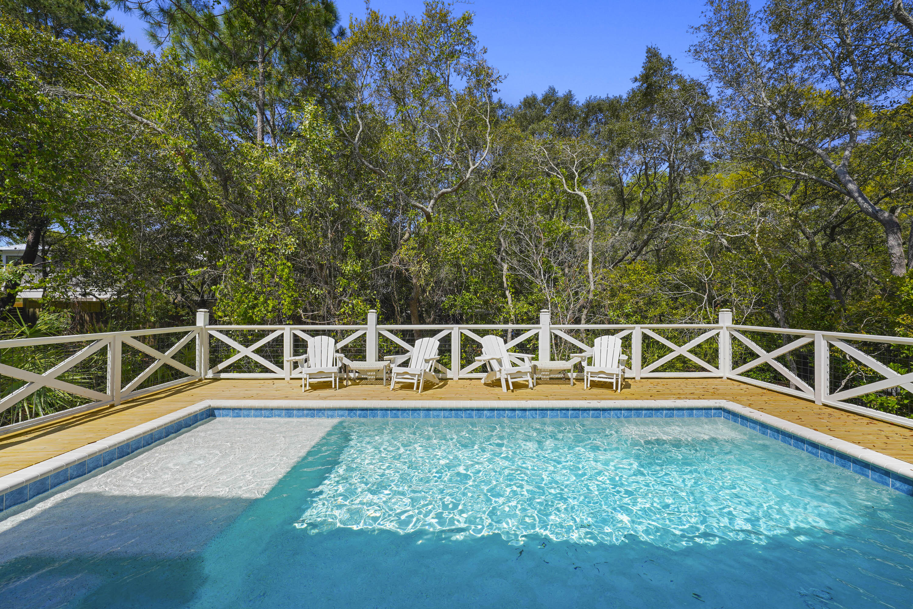 GULF SHORE MANOR - Residential