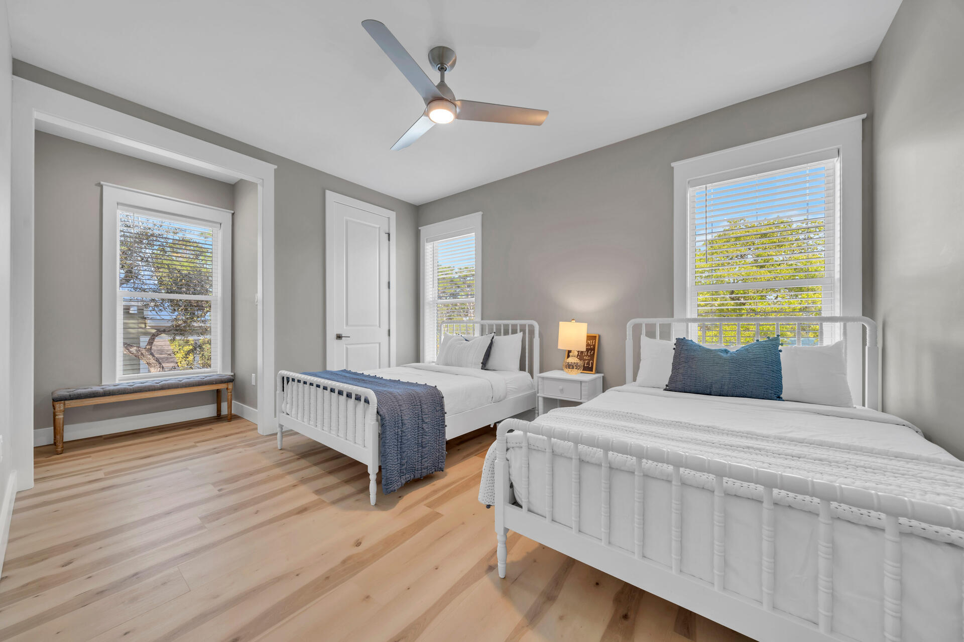 GULF SHORE MANOR - Residential