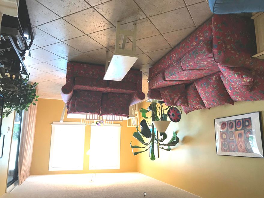 This 2 BR 2 BA unit is on the Jetty side with great views of the East Pass and the Destin Bridge. Spectacular views of the fireworks on the Destin Harbor. Beautiful location in the middle of Destin on the Gulf of Mexico. Pool, hot tub, tennis courts. Gated Community with 24 hr security patrol. Just minutes from amazing restaurants, Destin Commons, Big Kahunas Water Park, The Track Rec Center, golf courses, and of course the Destin Harbor/Charter Boat fishing in ''the Luckiest fishing village in the world''!